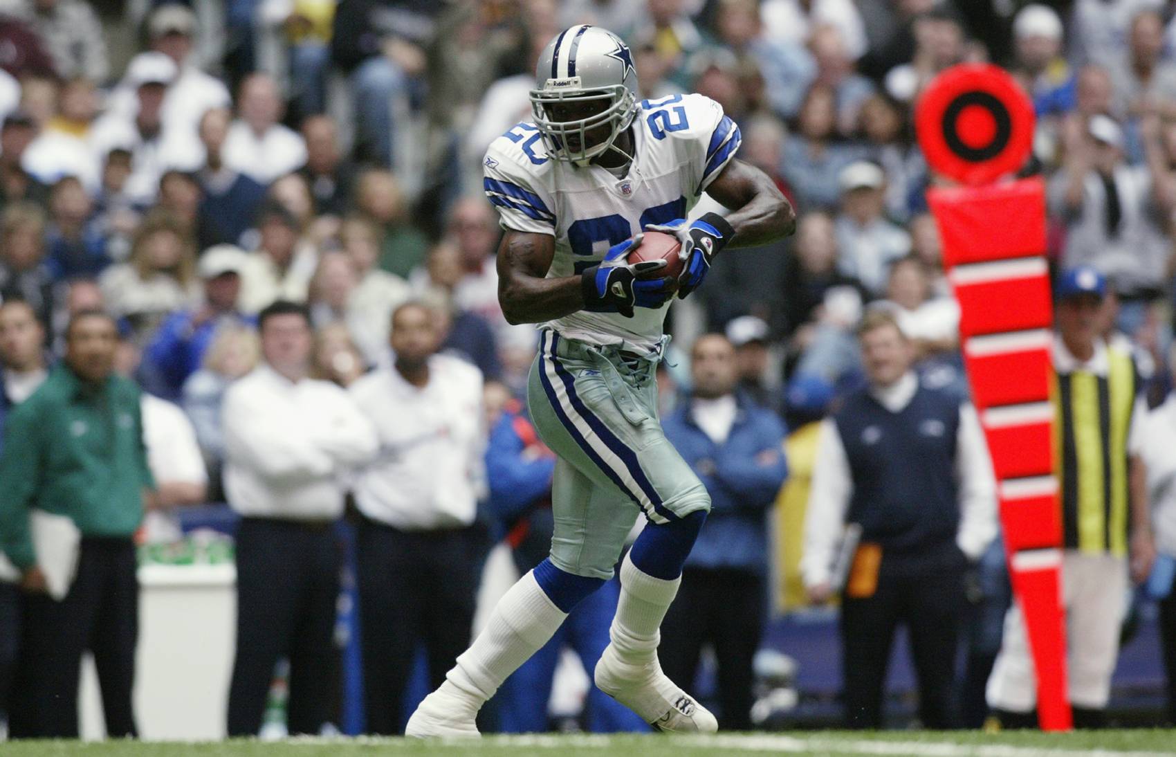 Dallas Cowboys cornerback Derek Ross had a Thanksgiving to forget in 2003.