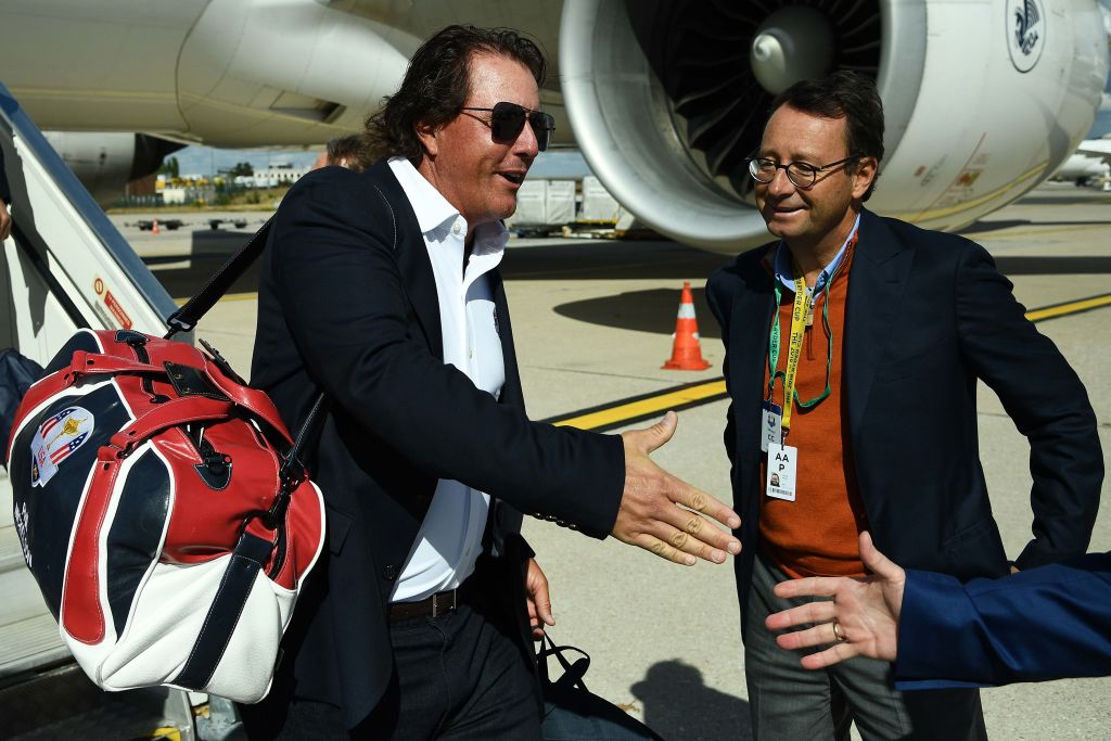 U.S. golfer Phil Mickelson arrives at Paris Charles de Gaulle airport in 2018