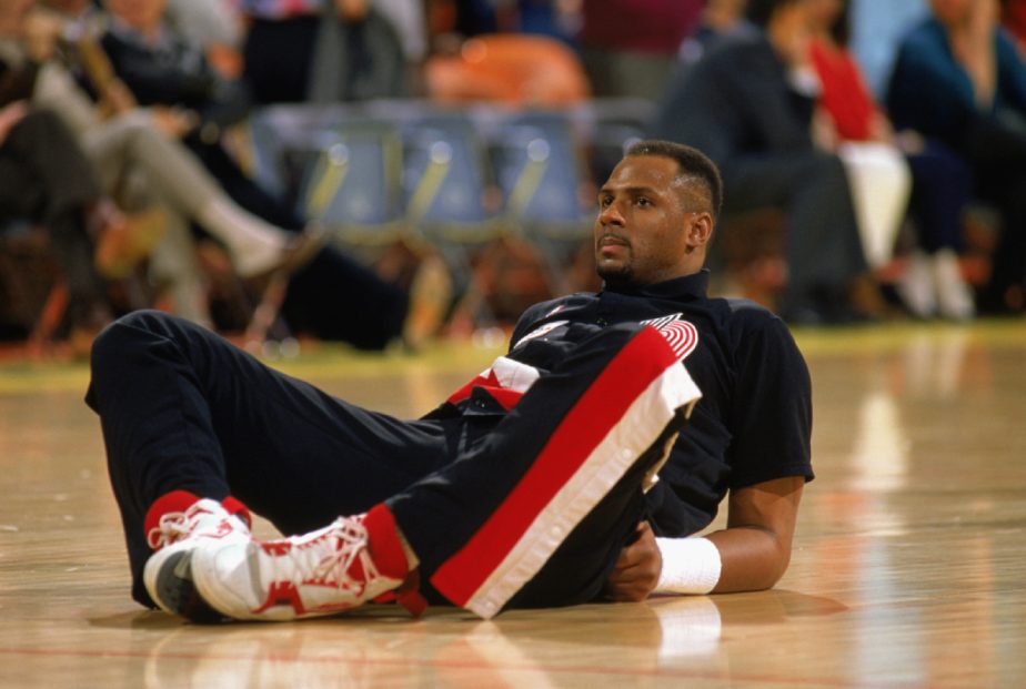 The Tragic Death of Former Trail Blazers Center Kevin Duckworth -  Sportscasting | Pure Sports