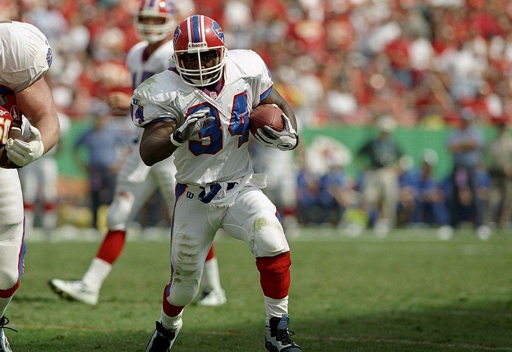 What Really Did Happen to Thurman Thomas’ Helmet During Super Bowl XXVI?