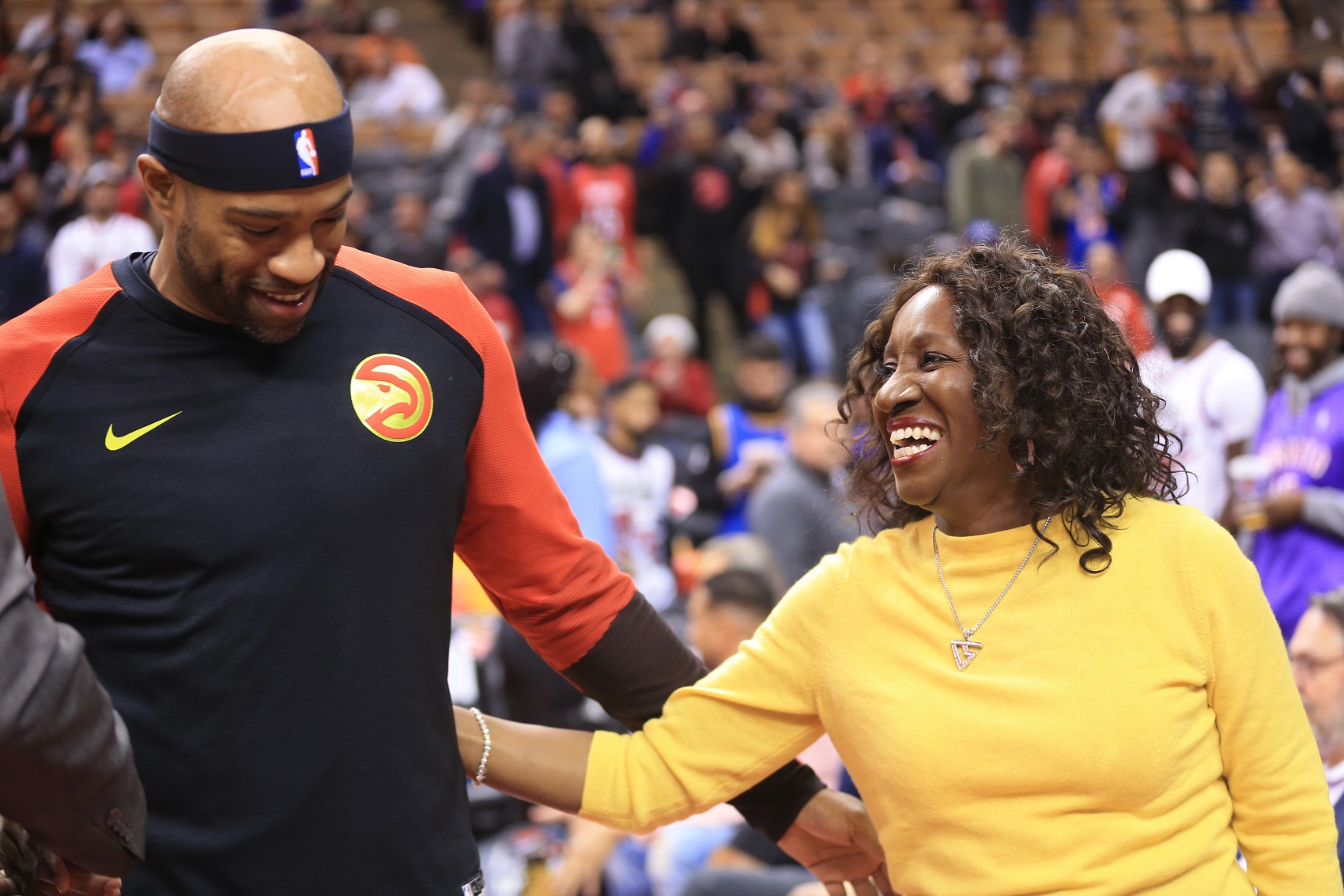 Vince Carter Signed His First Contract With His Mom