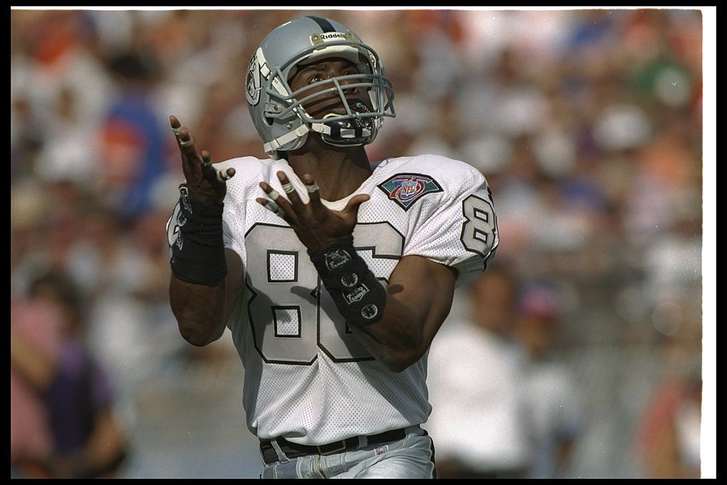 Wide receiver Raghib Ismail of the Los Angeles Raiders