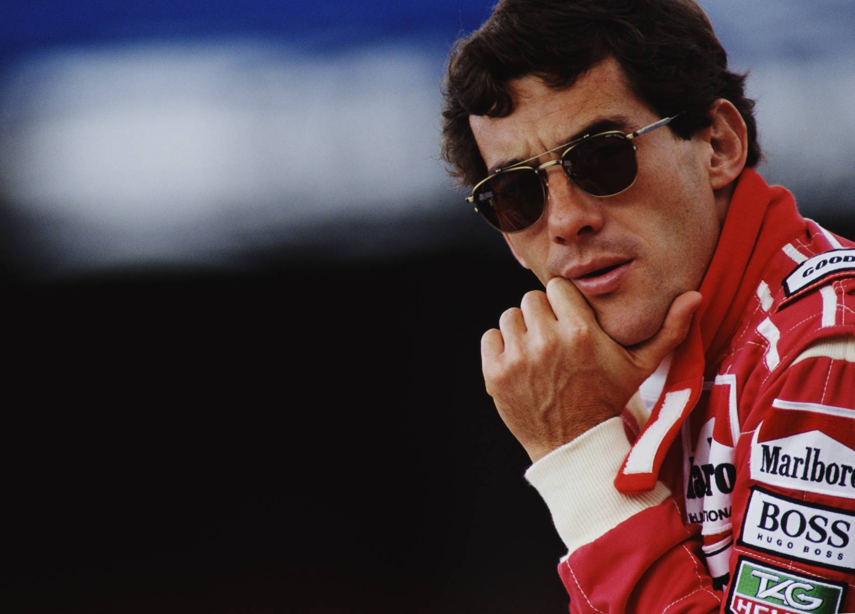 La leggenda della Formula Uno Ayrton Senna è morto in un incidente di gara nel 1994.