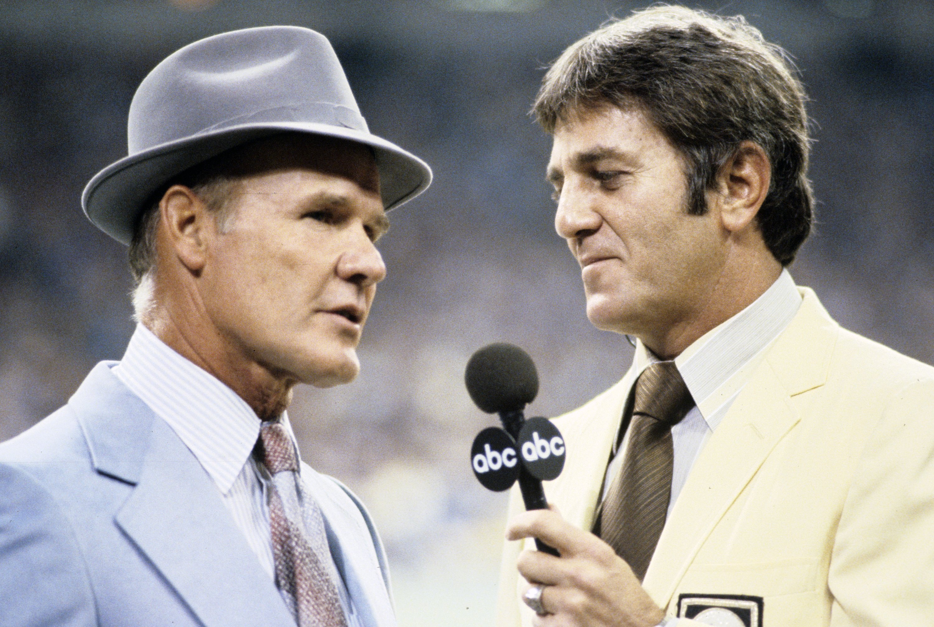 The Tragic Death of Former Cowboys QB and Monday Night Football Legend