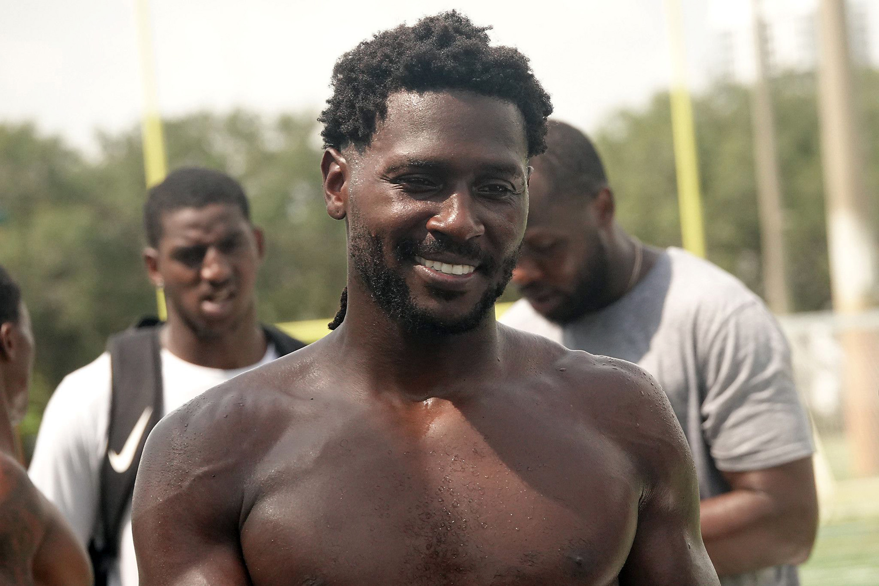 Antonio Brown’s Retirement Is Getting Off to the Worst Start Possible With Suspension