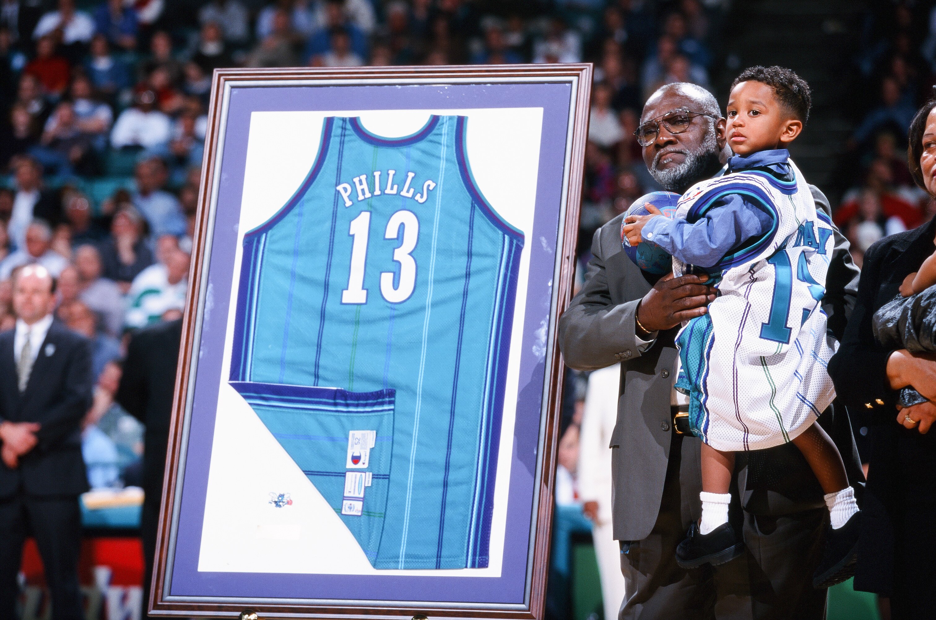 Charlotte Hornets on X: Bobby Phills' number 1️⃣3️⃣ jersey is currently  the only number retired by the Charlotte Hornets organization. #Hornets30   / X