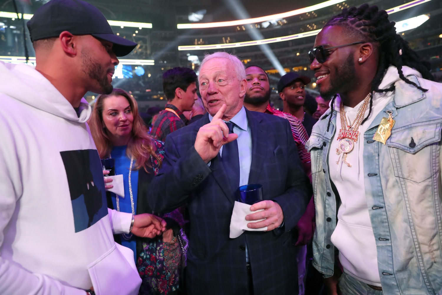 Jerry Jones and Dak Prescott have little time left to work out a long-term deal to ensure Prescott remains the quarterback of the Dallas Cowboys for years to come.