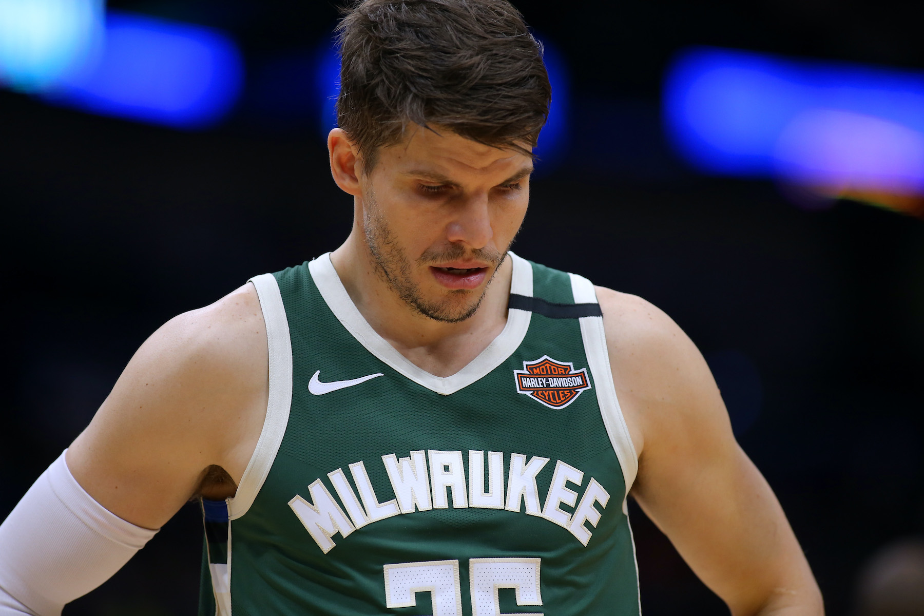 kyle korver milwaukee bucks jersey