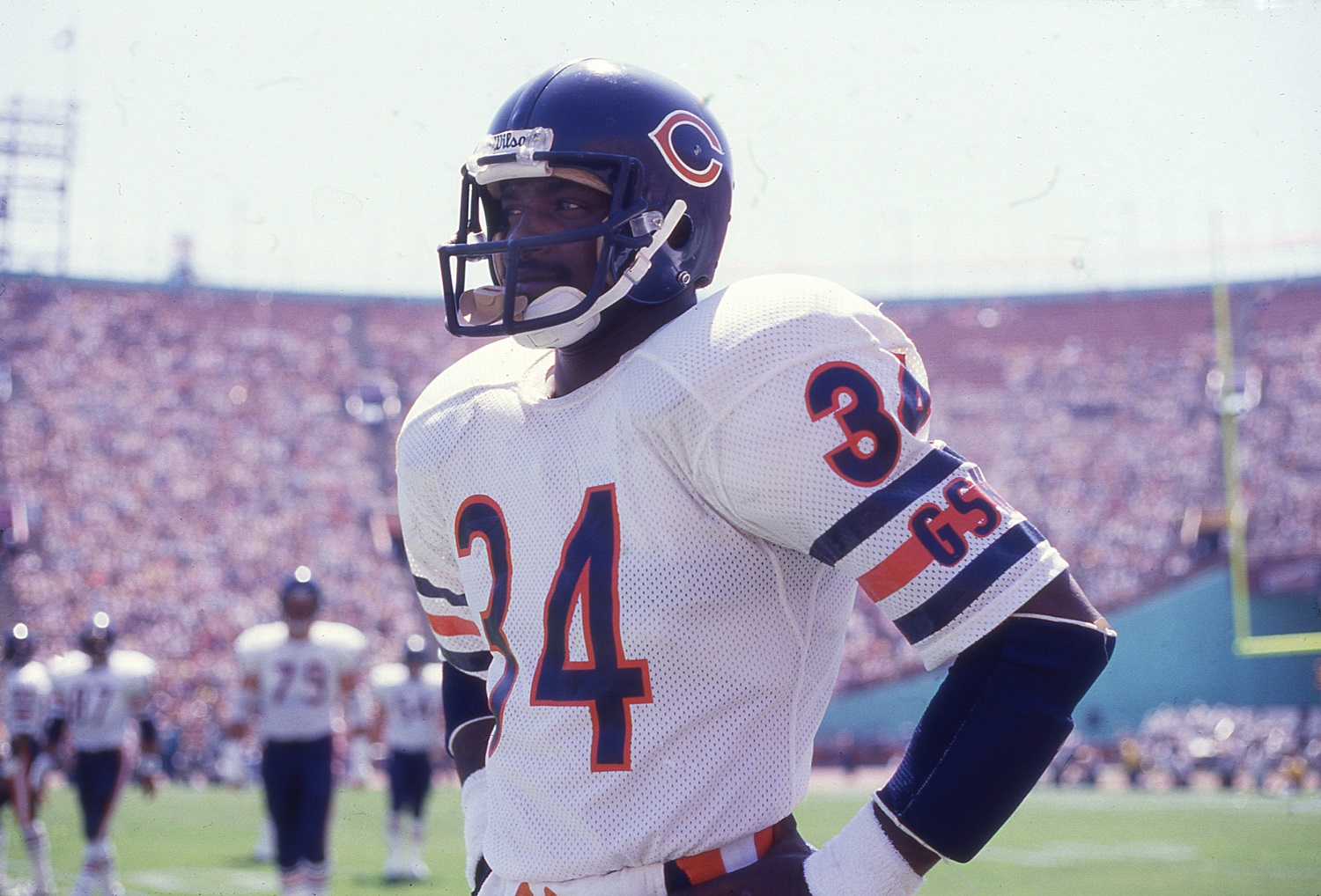 Walter Payton Had His Own 'Flu Game' and Broke an NFL Record Previously