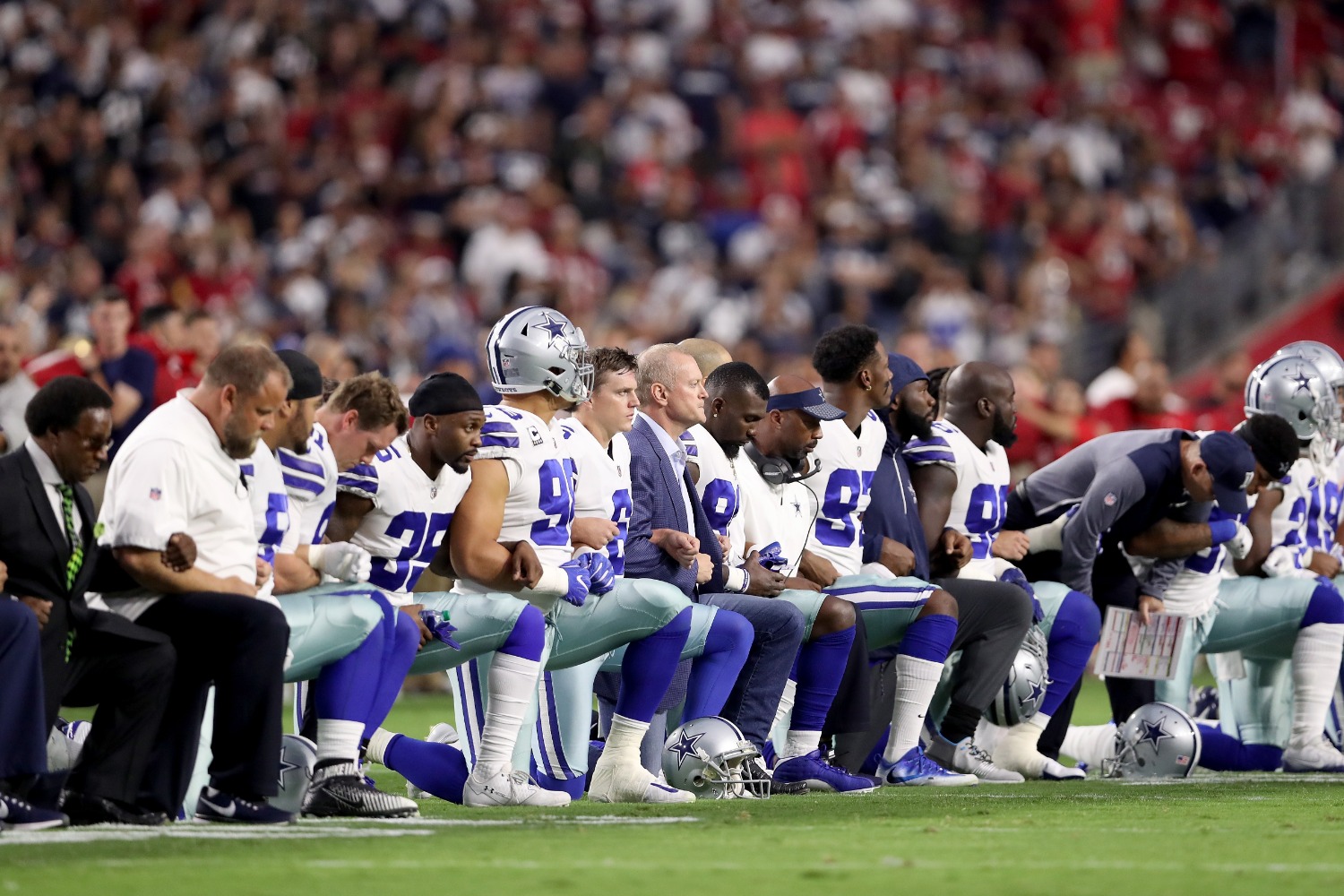 Jerry Jones just sent a clear message about Cowboys players kneeling during the national anthem.