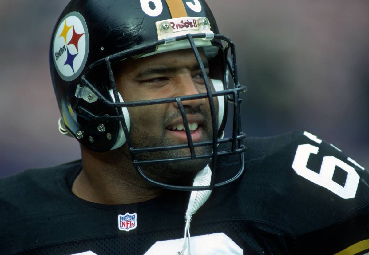 Dermontti Dawson spent his entire 13-year career with the Pittsburgh Steelers. Dawson had serious financial issues after he retired.