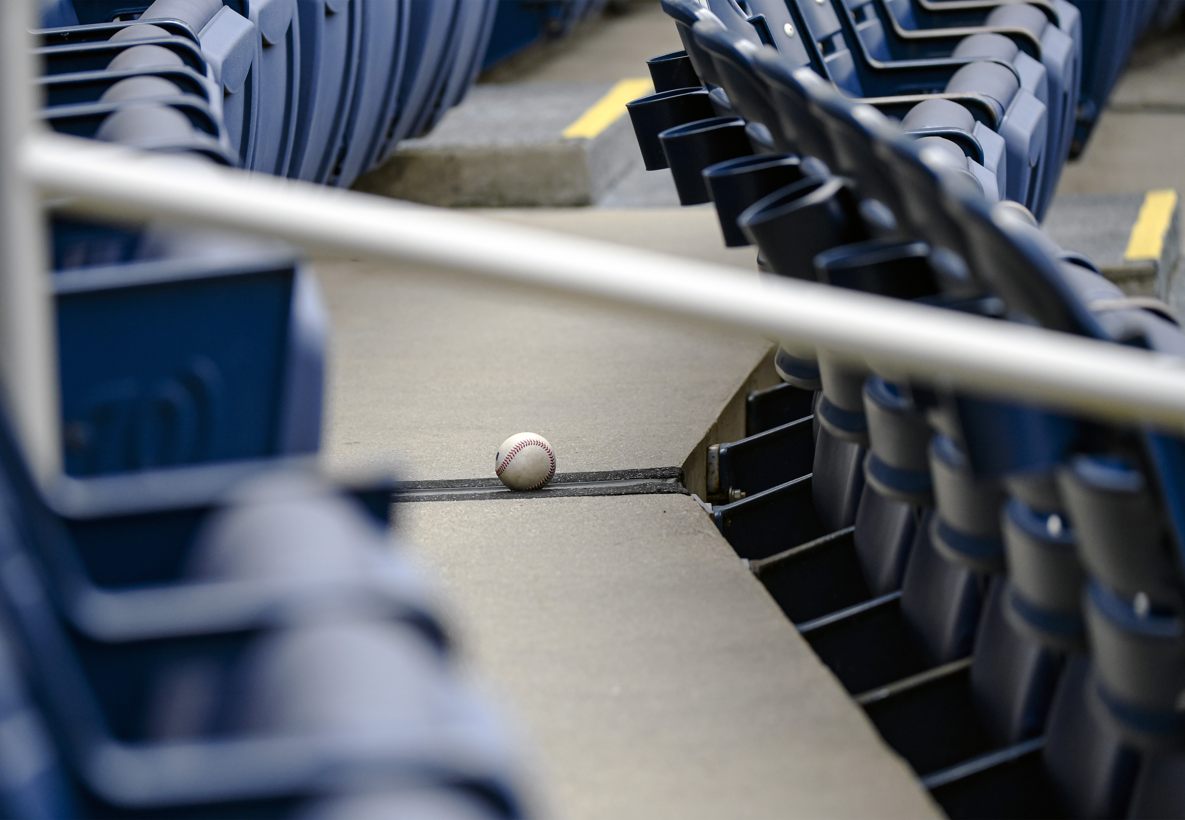 Foul balls and home run balls are not a thing in 2020