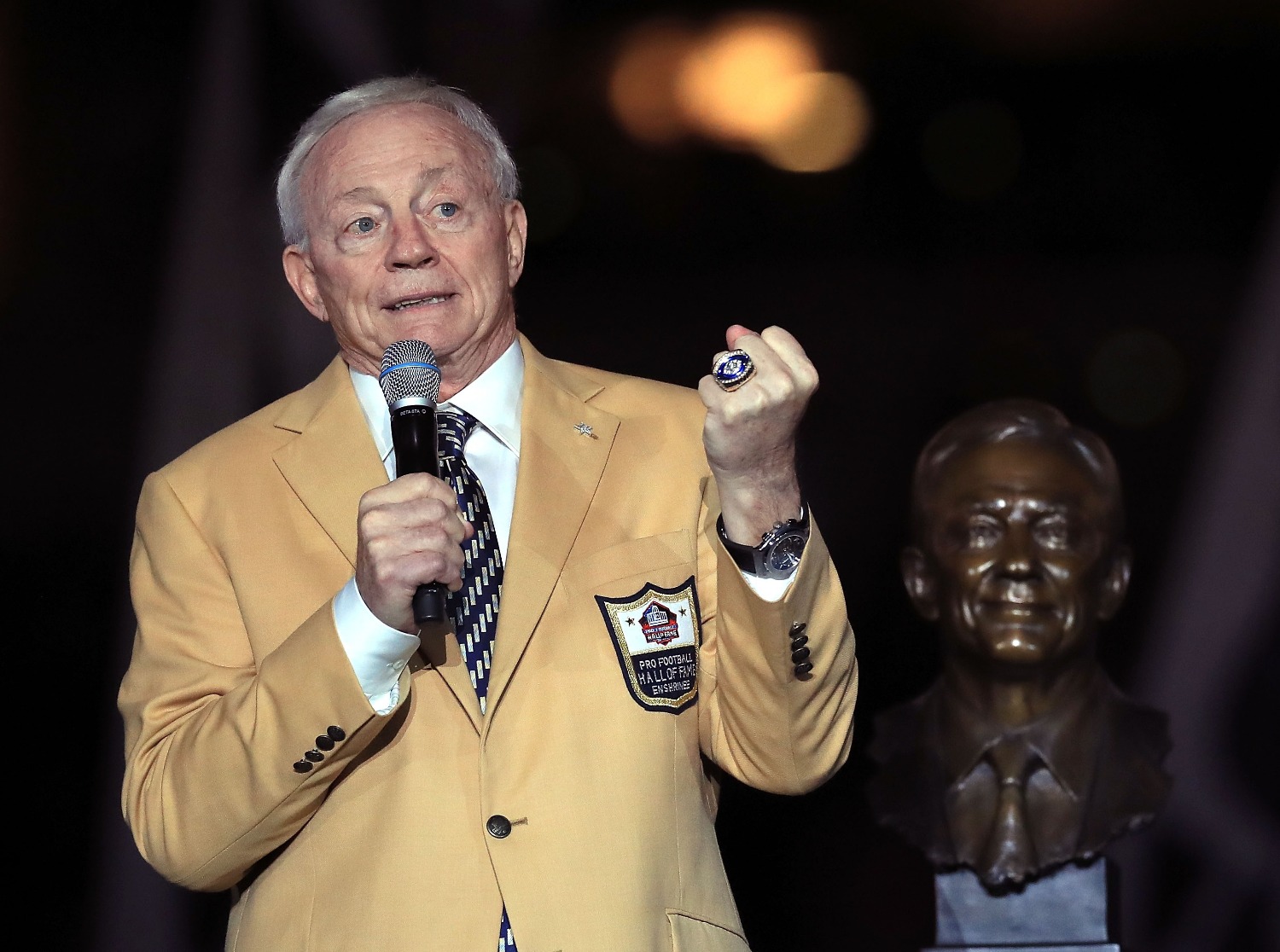 Jerry Jones delivered a powerful message about the Cowboys' role in the social justice movement.