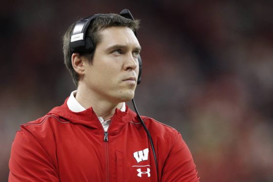Wisconsin defensive coordinator Jim Leonhard had a successful NFL career.