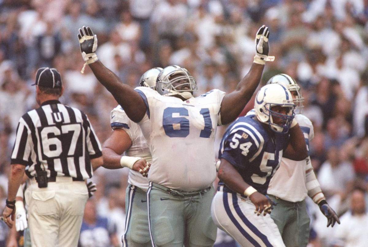 Former Dallas Cowboys offensive lineman Nate Newton's playing weight was over 400 pounds.