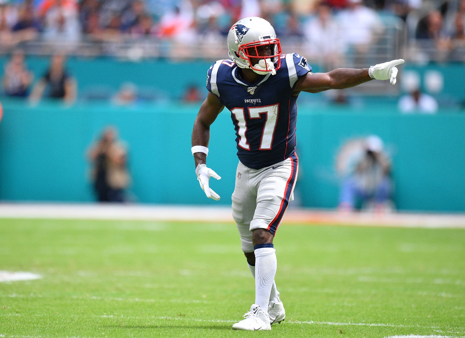 With Deshaun Watson signed to a $160 million deal, the Houston Texans need to sign Antonio Brown to give Watson a Super Bowl-caliber weapon.