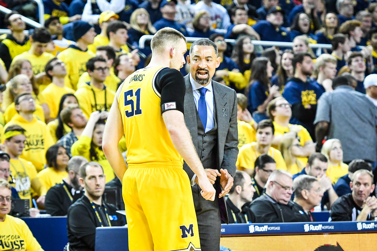 Wolverines head coach Juwan Howard