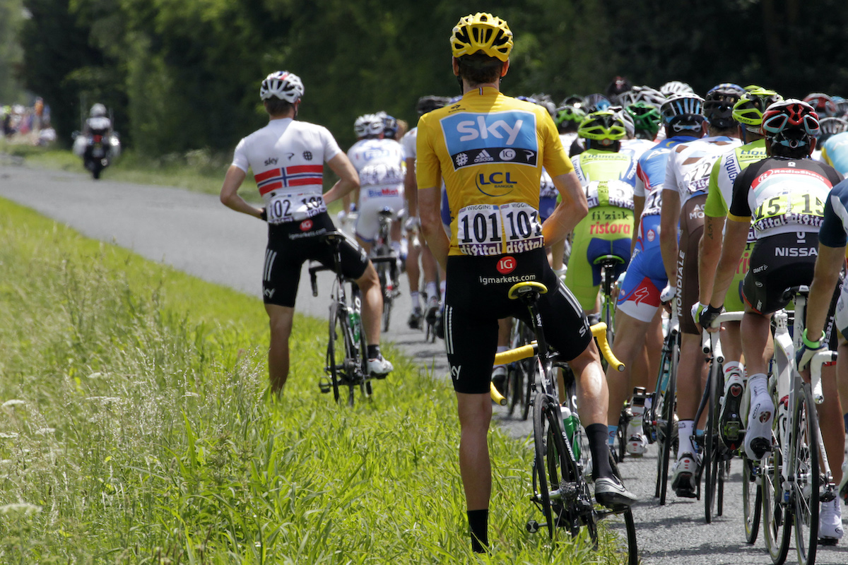 koper Beraadslagen Fruit groente How Do Tour de France Cyclists Pee During the Race? Mark Cavendish Admits  'It Warms Me Up'