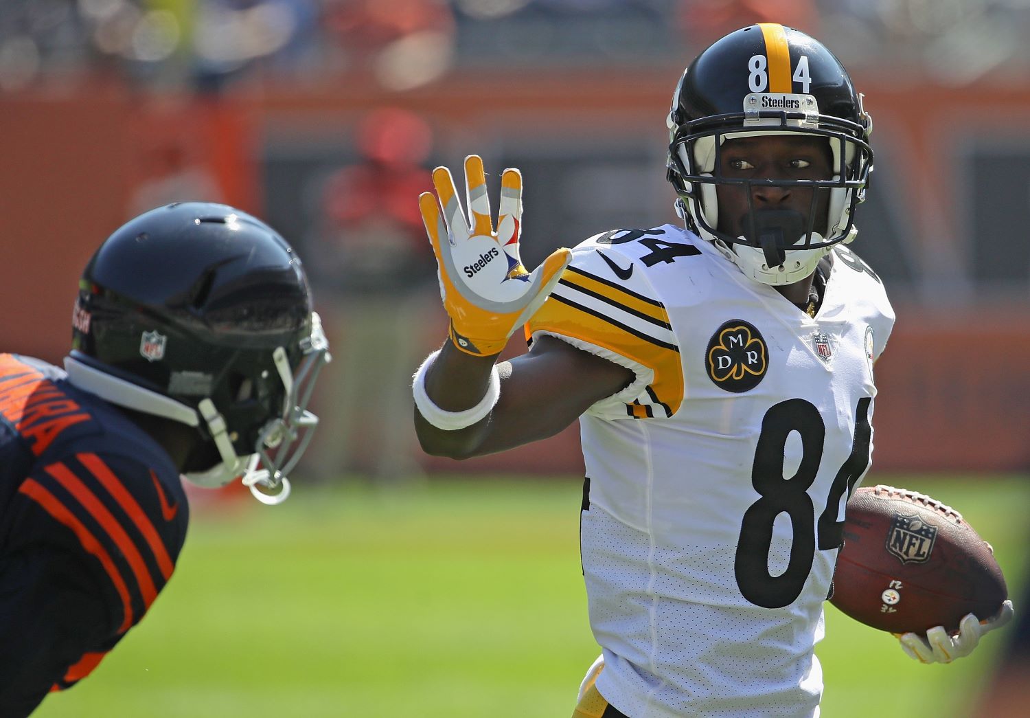 Antonio Brown just sent a clear message about joining the Chicago Bears.