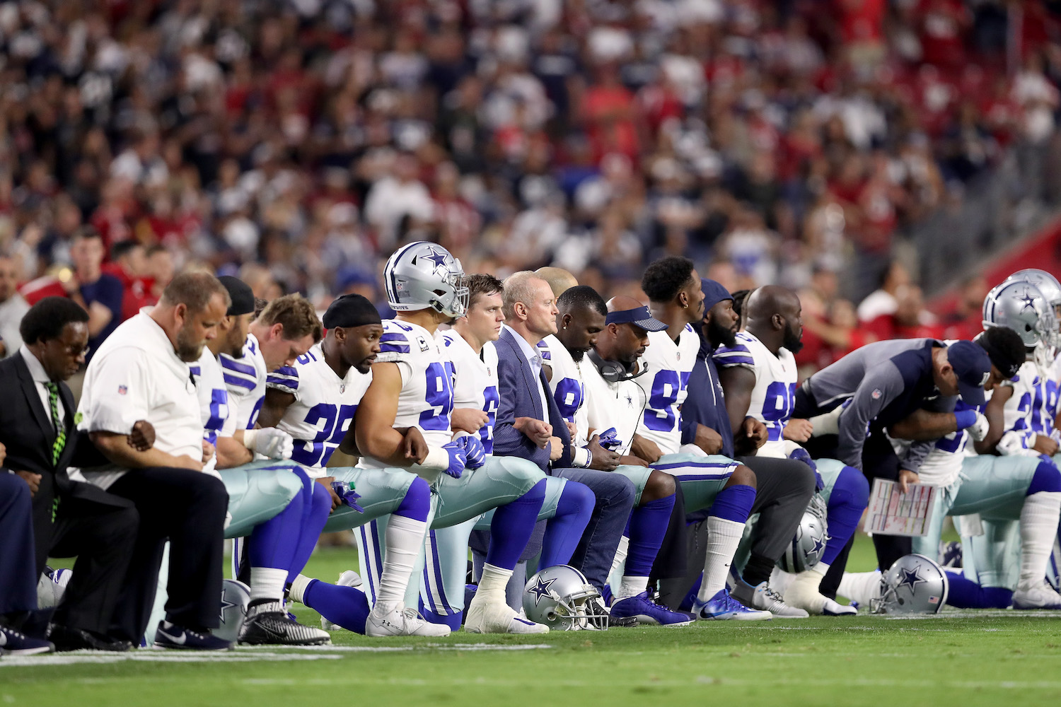 Dallas Cowboys Dontari Poe Talks About Jerry Jones Meeting and Kneeling