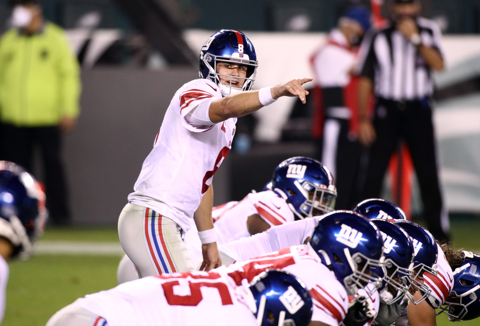 The New York Giants are not a good team this year. Now, the team is potentially facing a big COVID-19 problem involving two star players.
