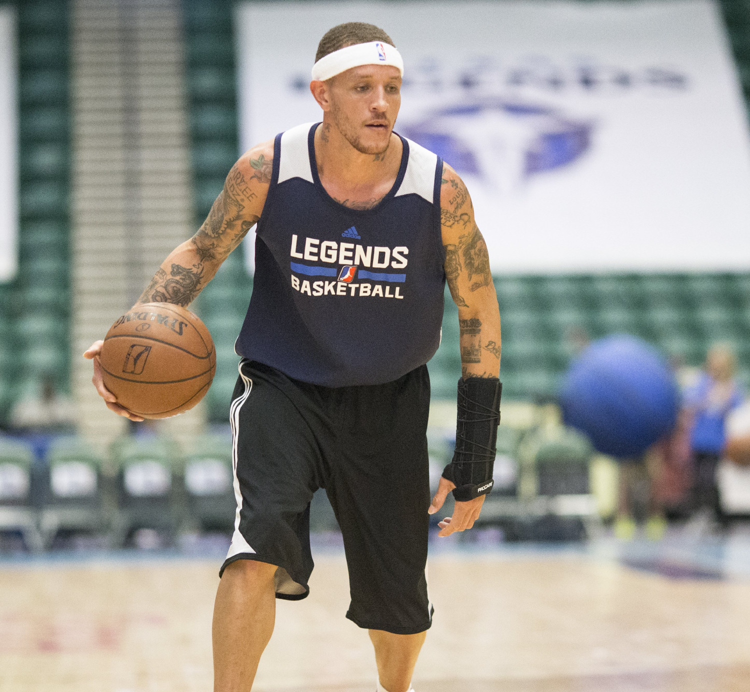 Darry Strawberry would love to reach out to Delonte West.