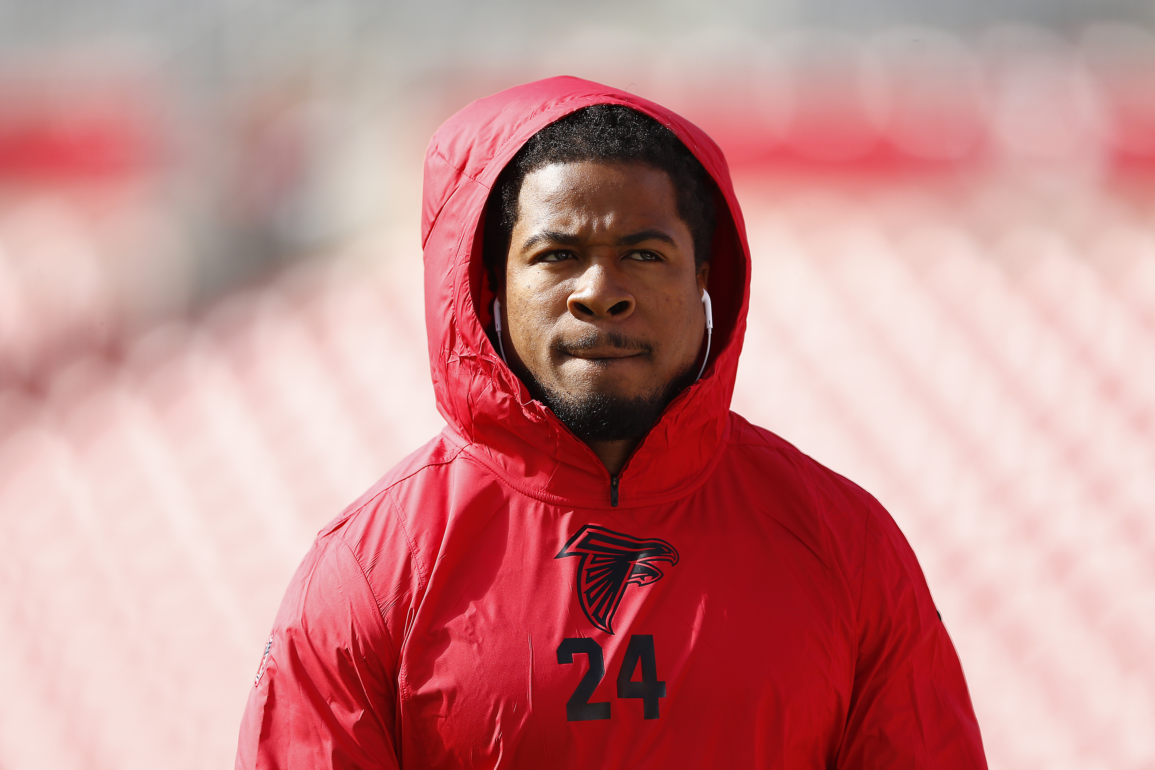 Devonta Freeman warms up before a 2019 game