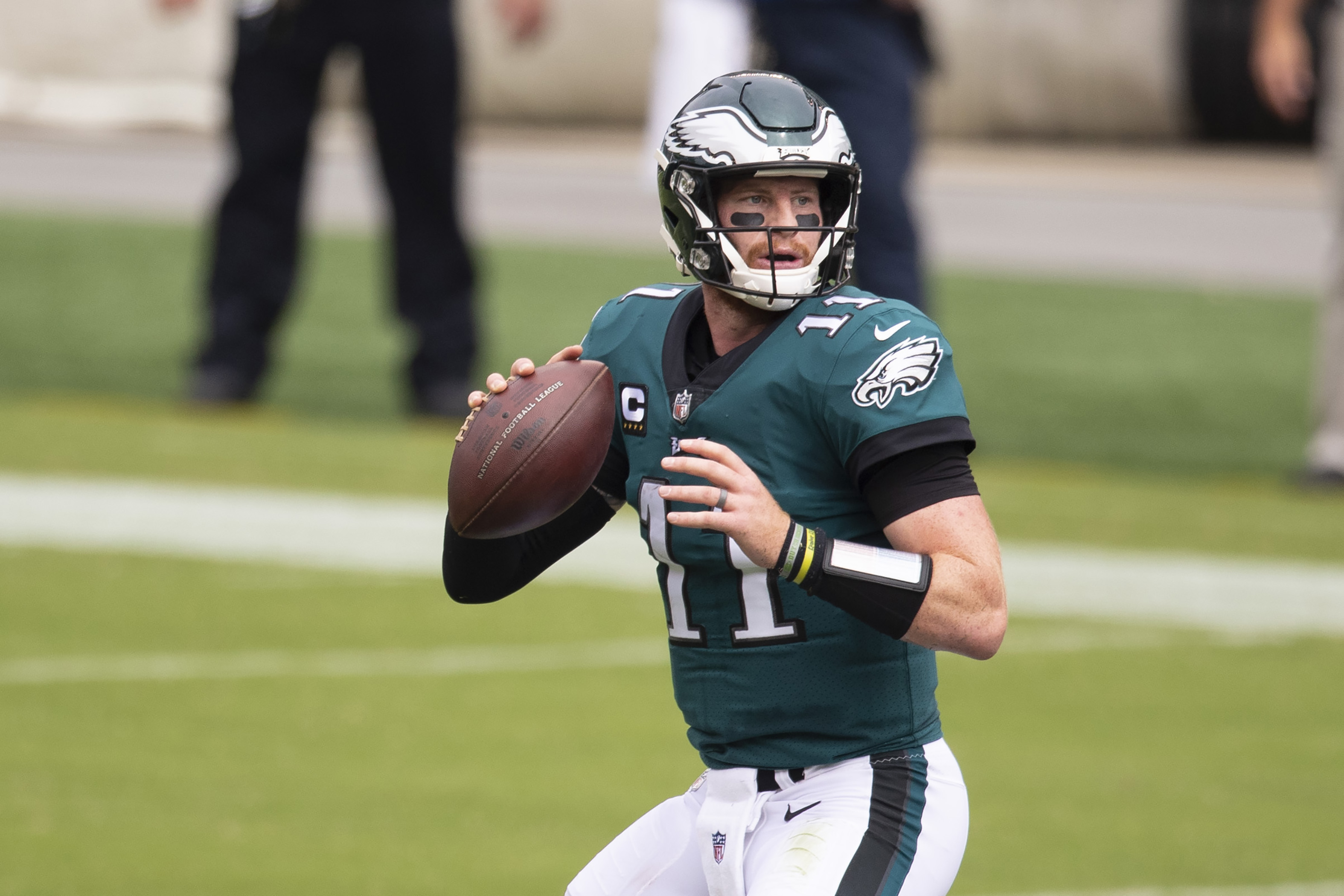 Carson Wentz drops back from a pass