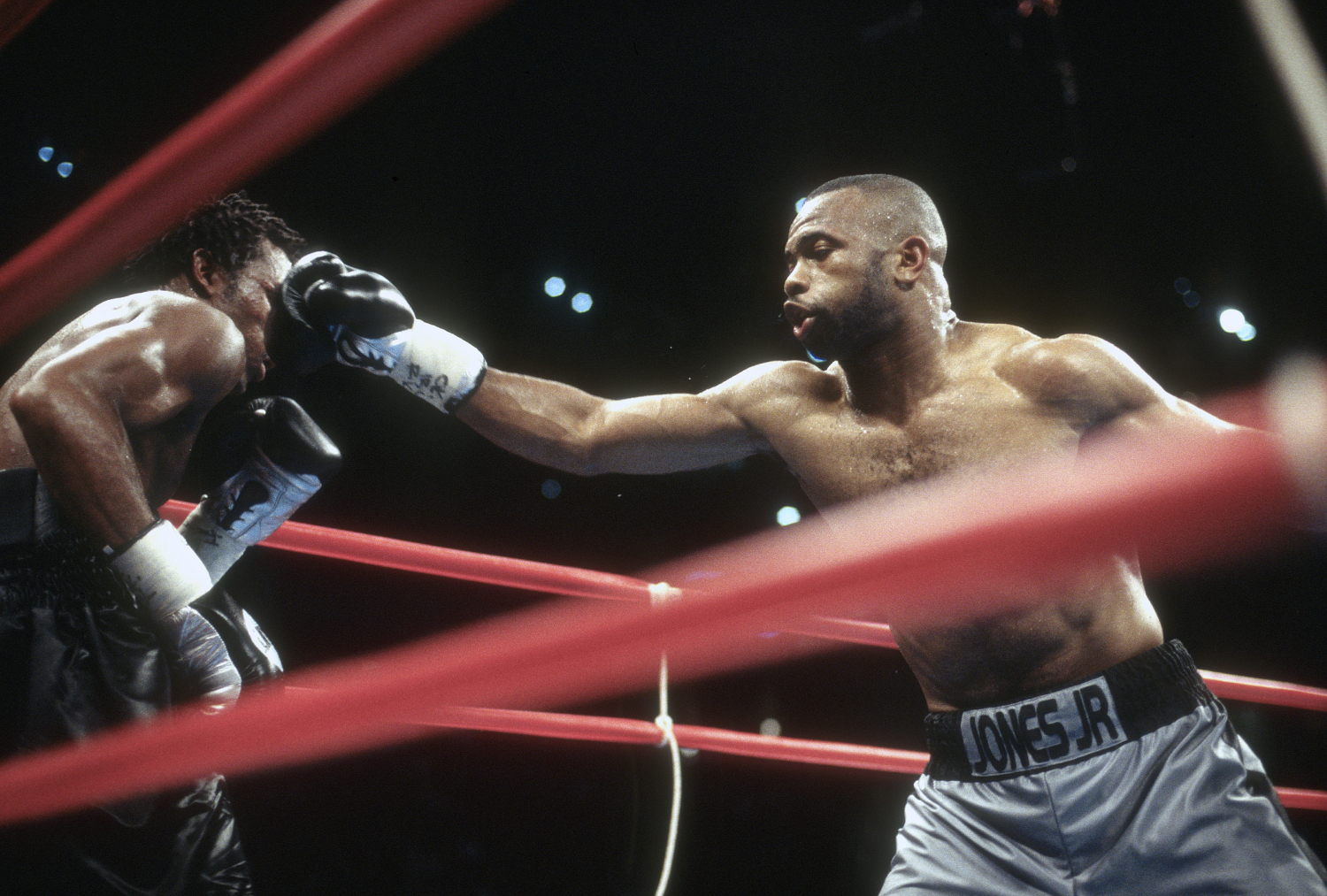 Roy Jones Jr. isn't expecting Mike Tyson to fight like it's an exhibition.