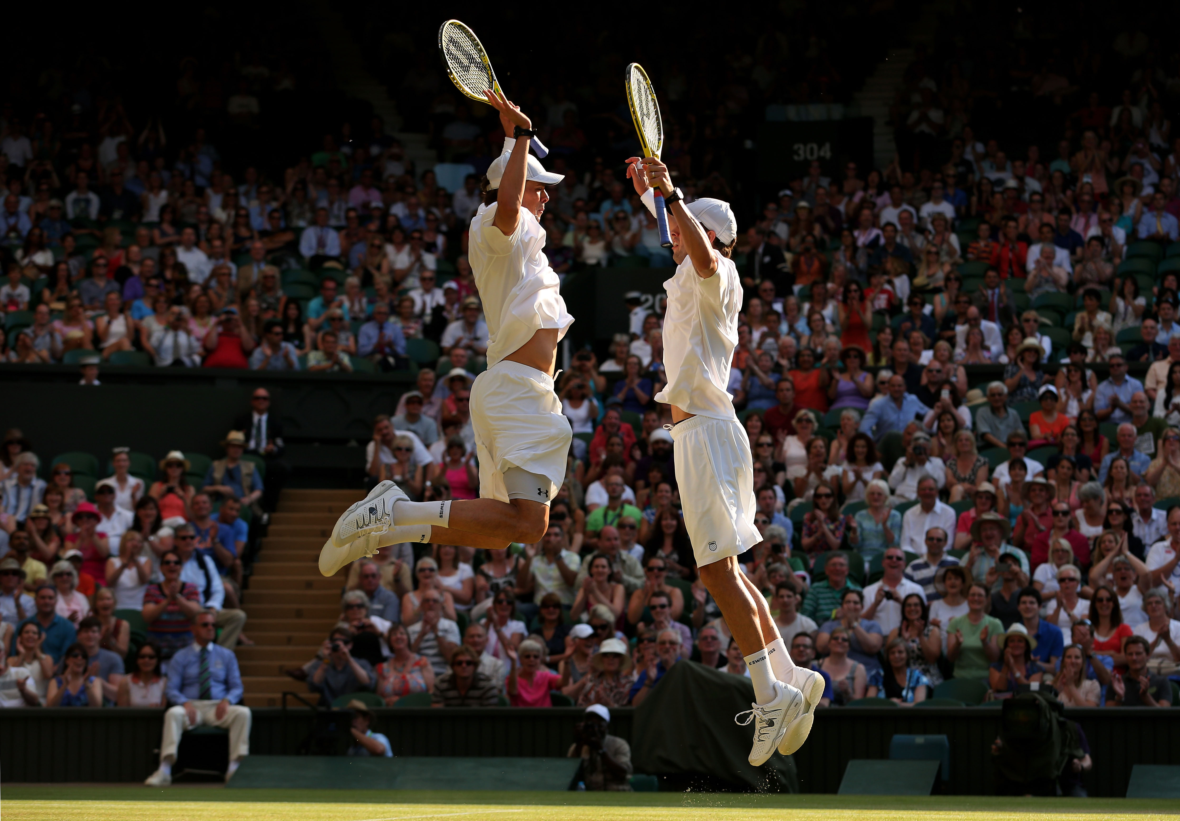 The Bryan Brothers Were So Competetive That Bob Smashed Mike’s Guitar After They Lost a Wimbledon Match
