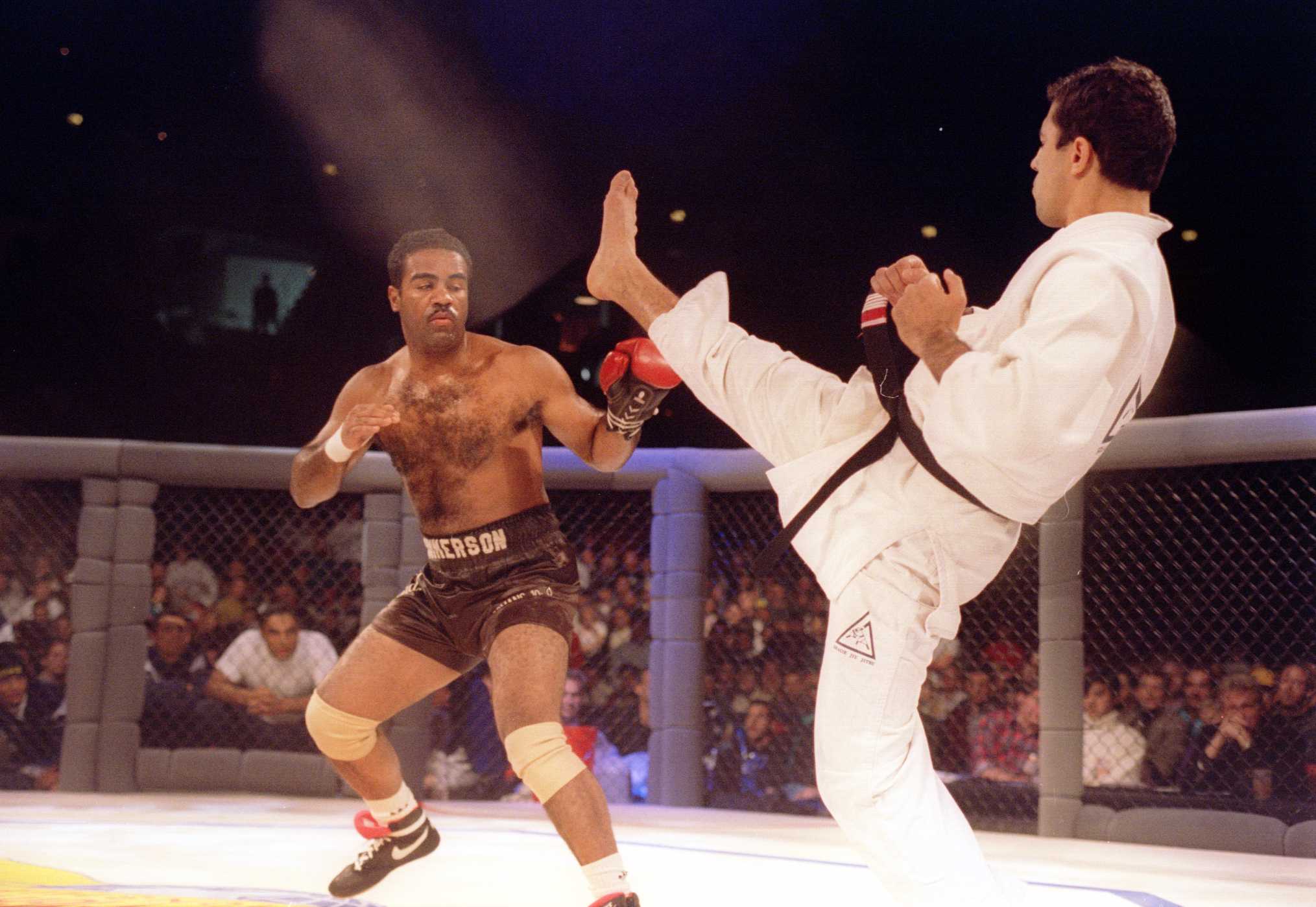 Royce Gracie and Art Jimmerson at UFC 1