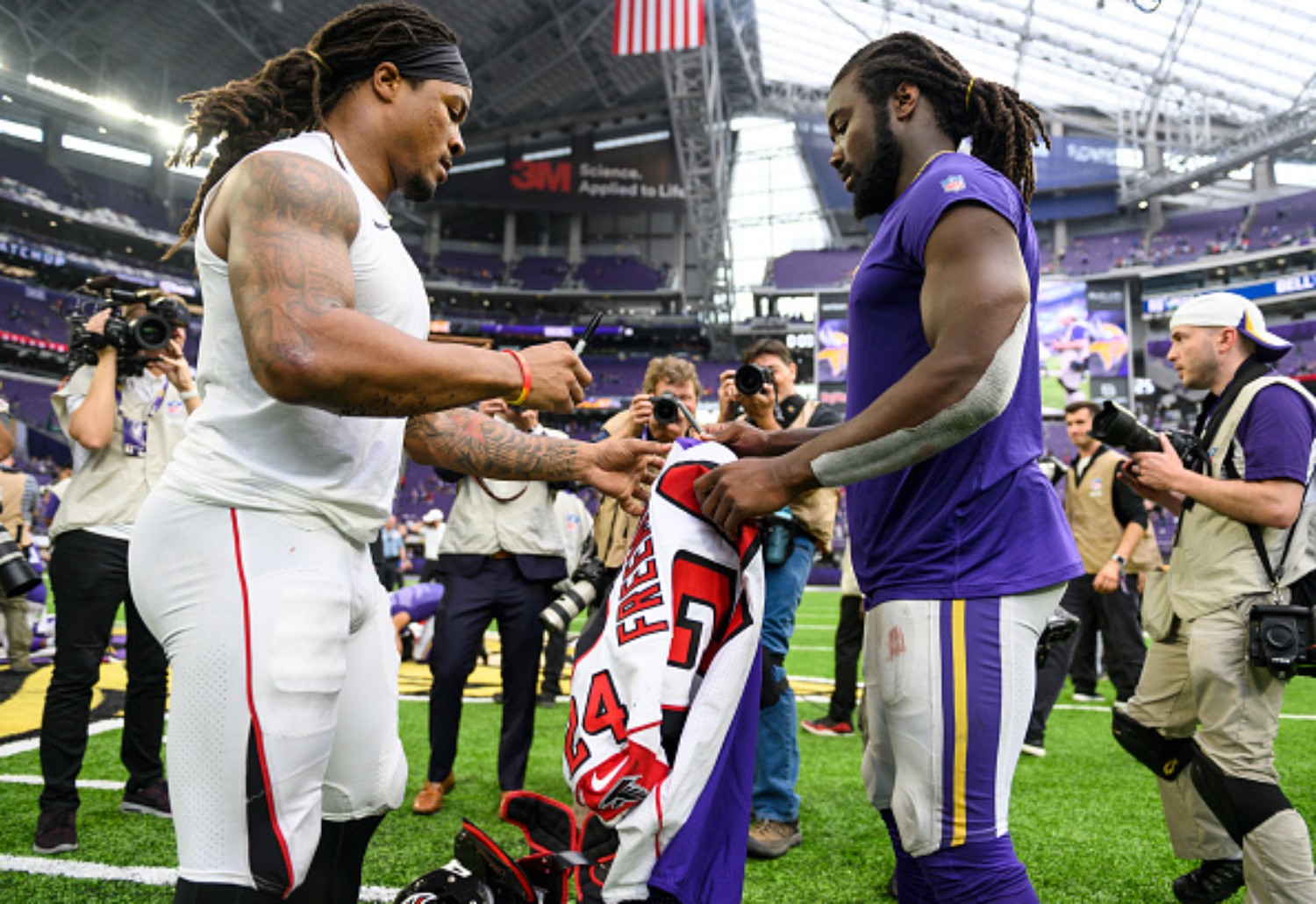 Vikings Star Running Back Dalvin Cook Has a Special Relationship With Devonta Freeman Dating Back Since High School