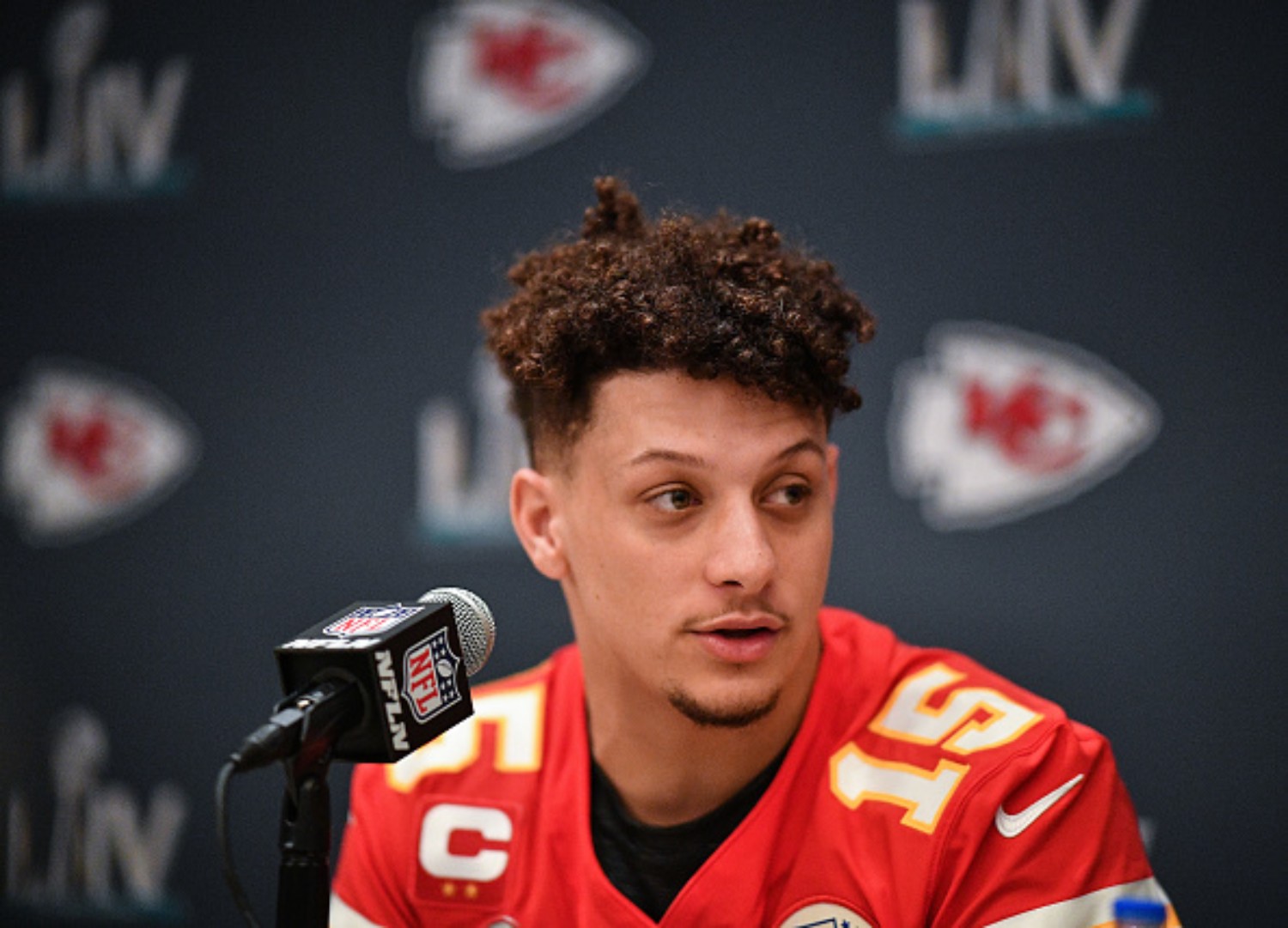 patrick mahomes bird shirt state farm