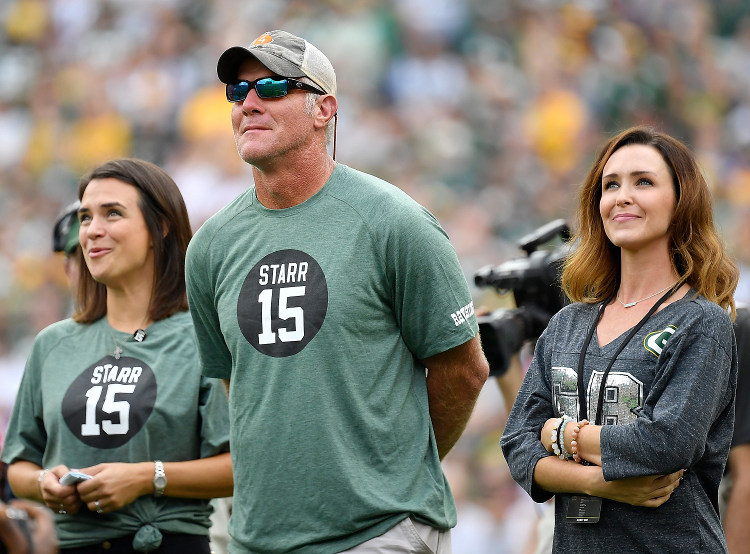 The Green Bay Packers are trying to win a Super Bowl with Aaron Rodgers. However, Brett Favre is now putting them on notice.