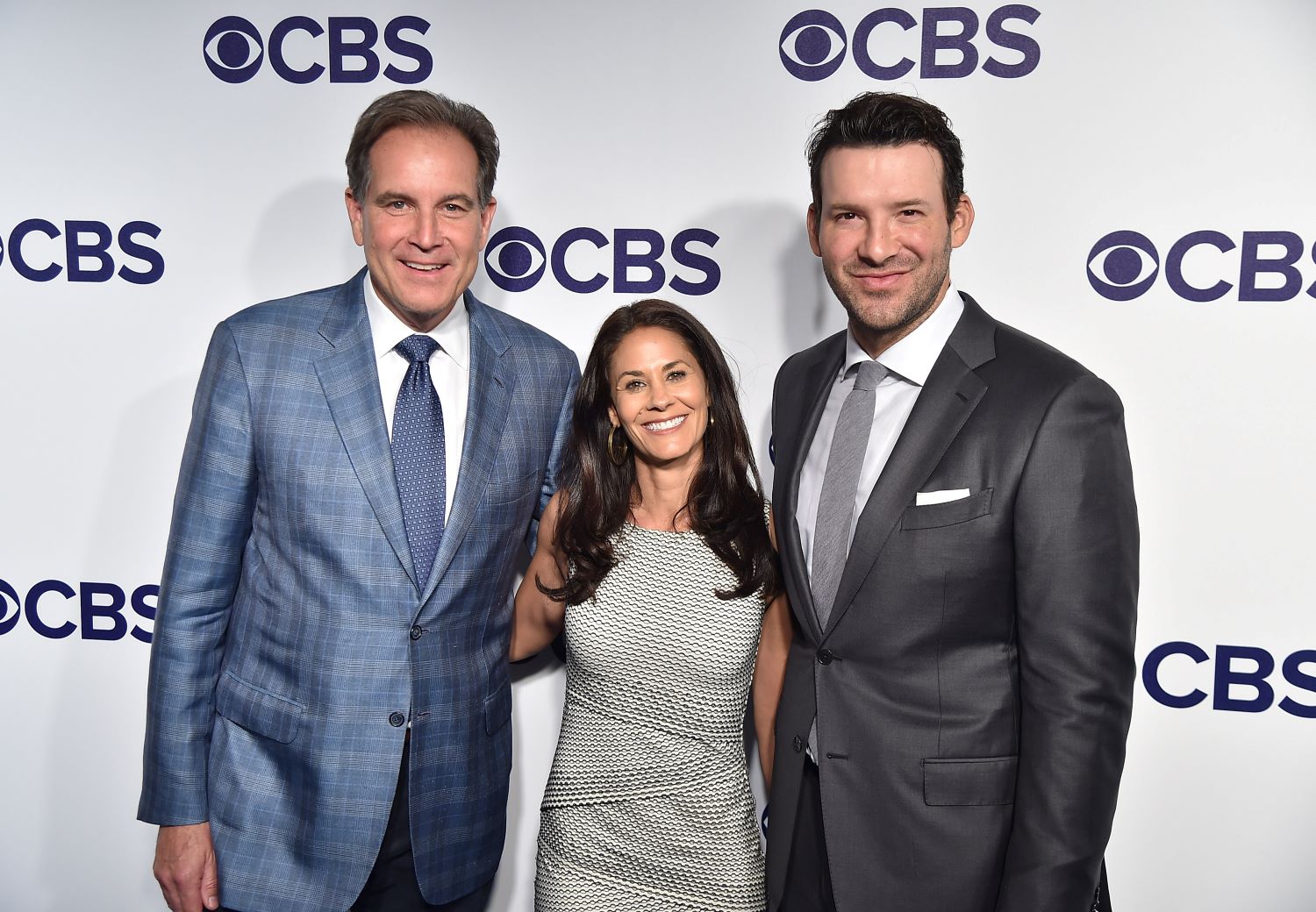 Jim Nantz reportedly wants CBS to pay him the same salary as Tony Romo.