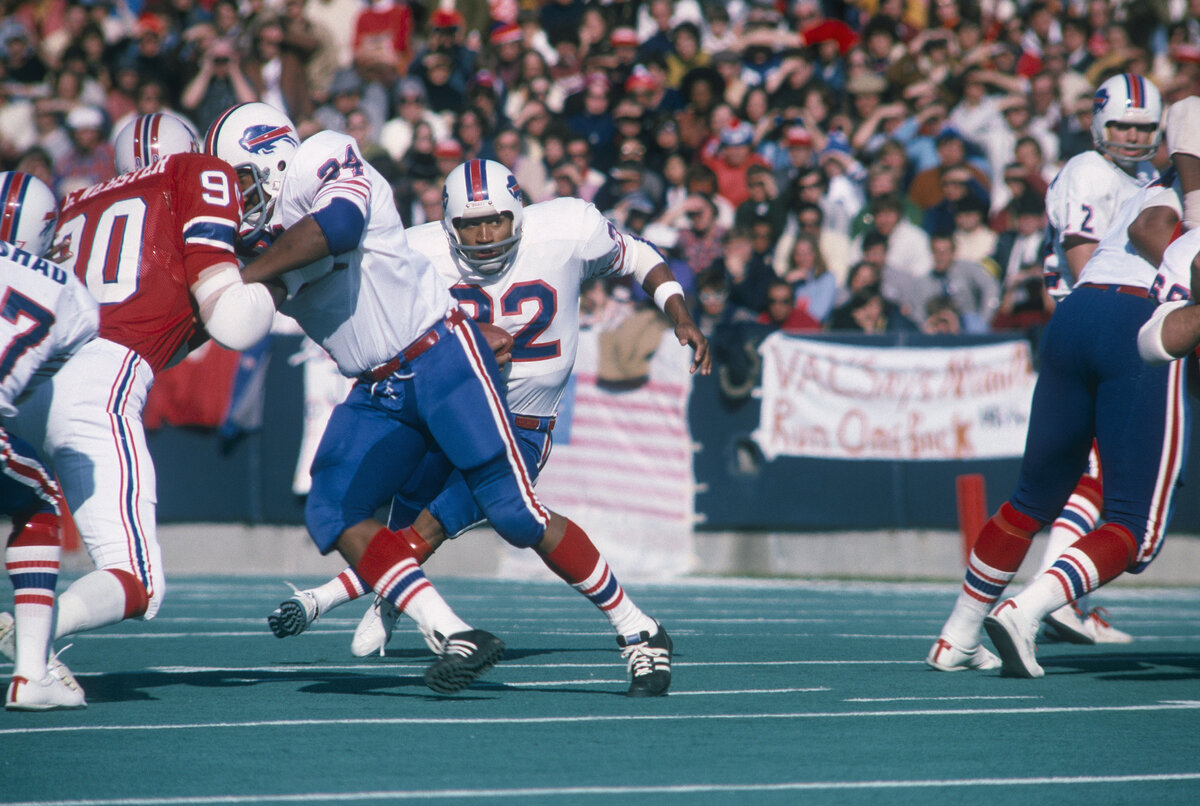 O.J. Simpson was must-see TV during his playing days. Simpson ran for a then-single-game record 273 yards in a 27-14 loss to the Detroit Lions. The dynamic running back held the previous record at 250, a total he reached in 1973.