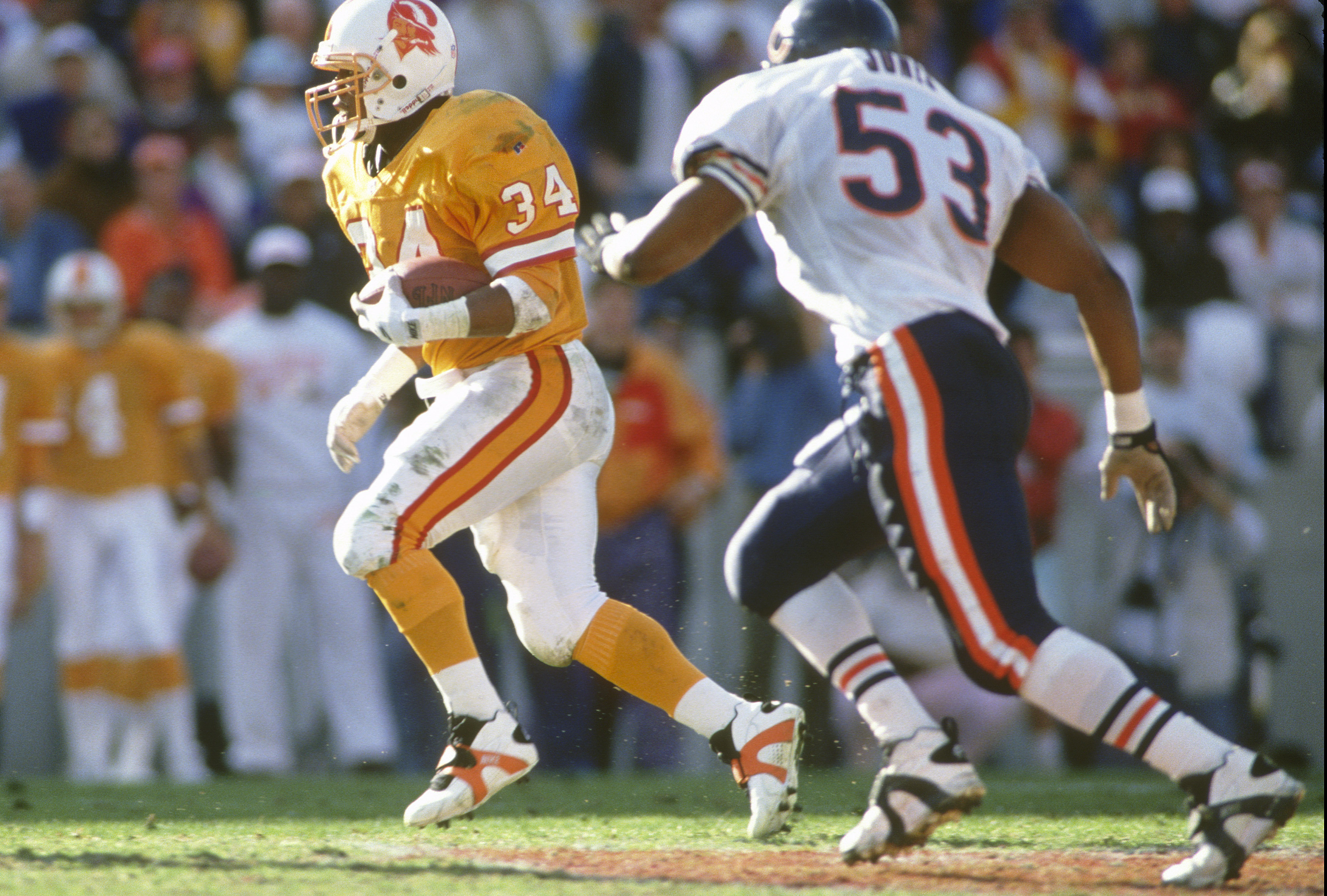 The Tragic Death of Former Tampa Bay Buccaneers Running Back Reggie Cobb