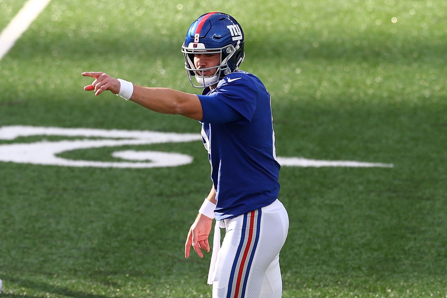 Daniel Jones Just Gave the Giants’ Playoff Hopes a Boost