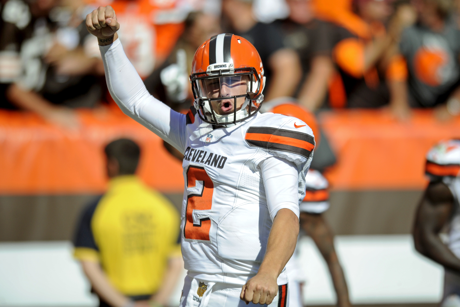 Johnny Manziel Could Be Playing Football Again Very Soon, Is in Talks About  Resuming His Career