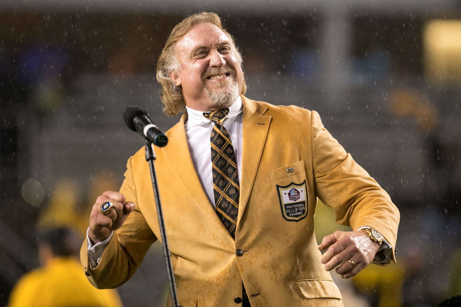 The Pittsburgh Steelers and NFL community as a whole suffered a tragic loss on Monday with the sudden death of Hall of Famer Kevin Greene.