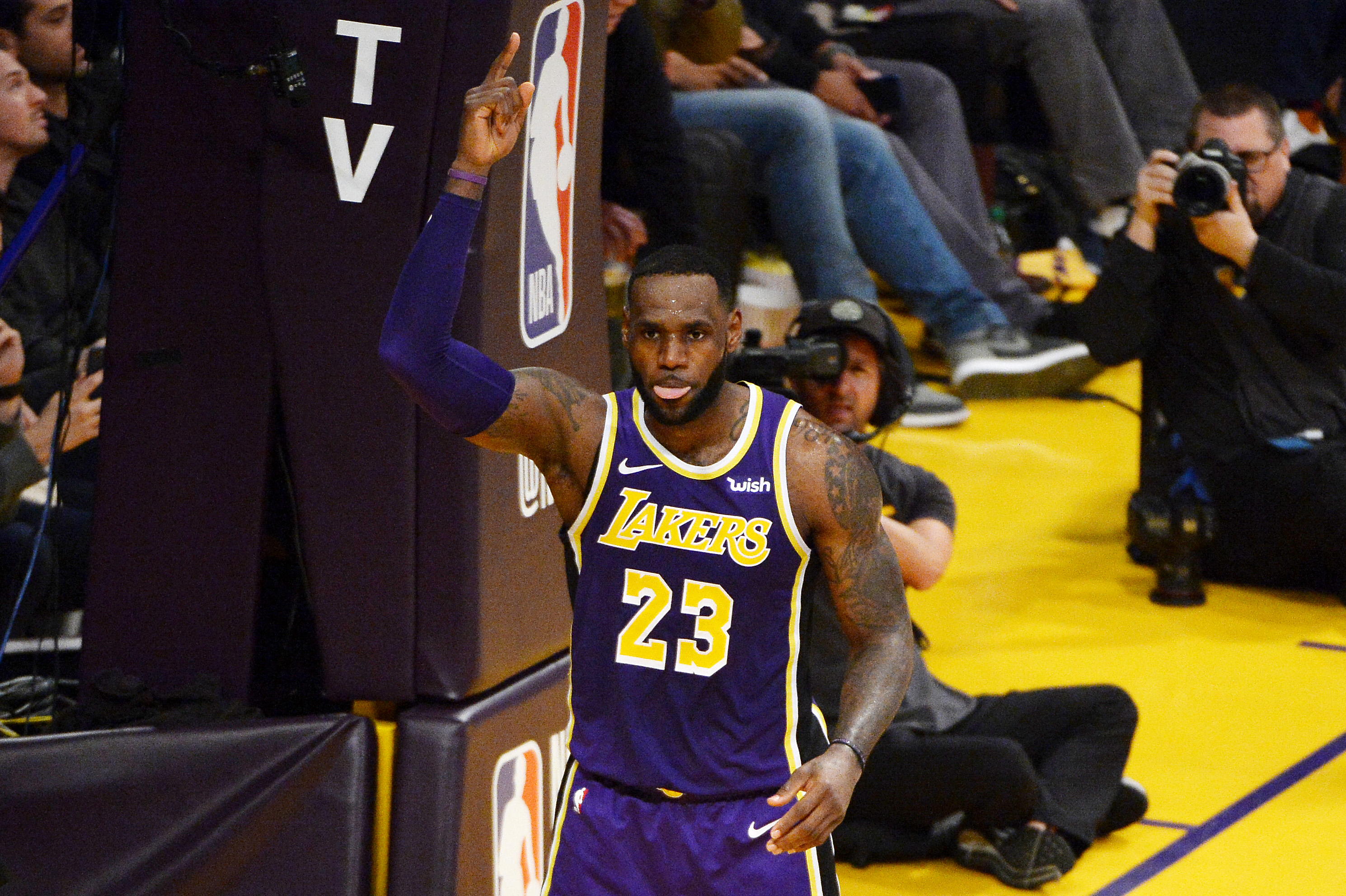 LeBron James needs to do two things to become basketball's GOAT, according to Shaquille O'Neal