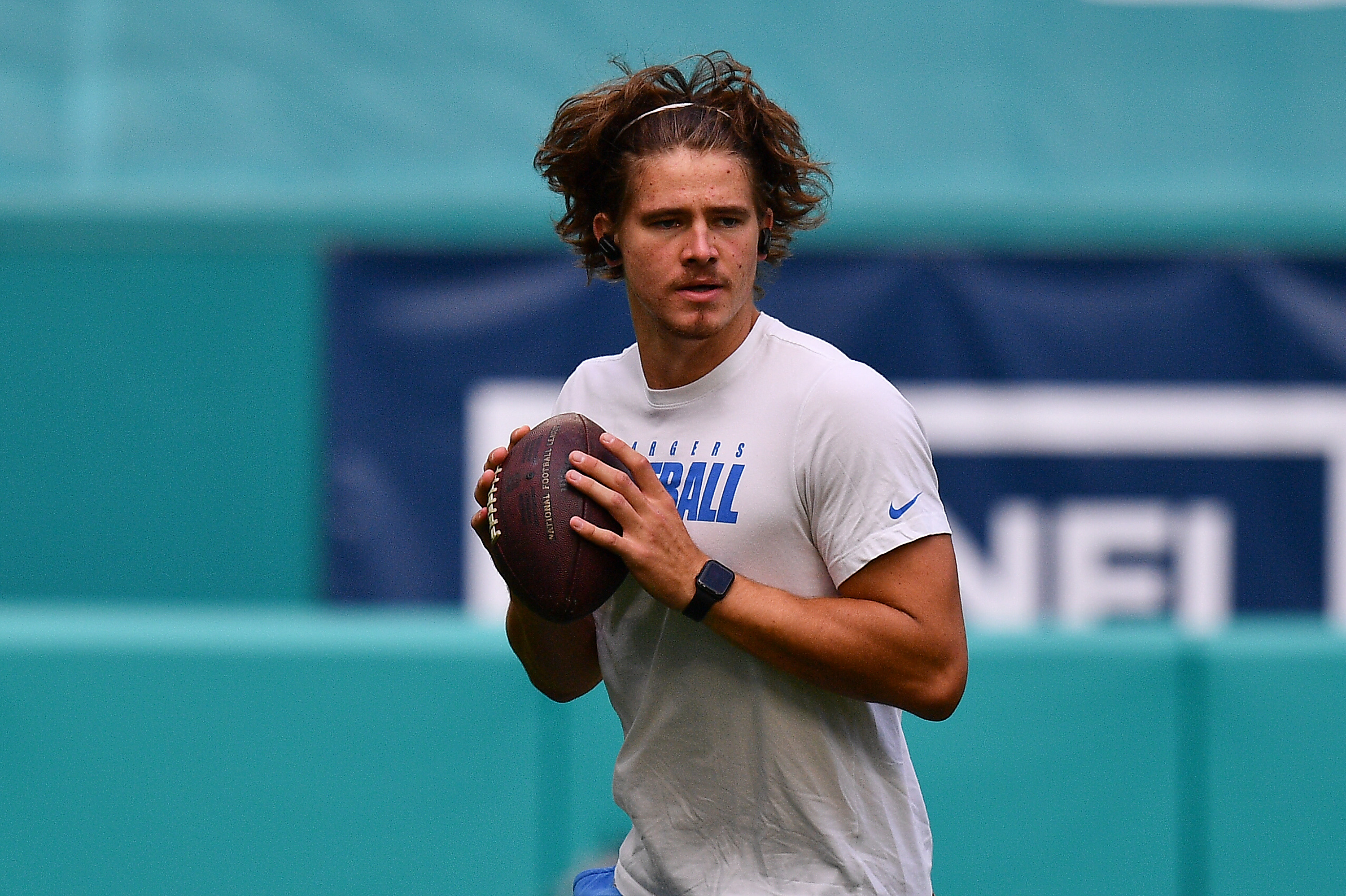 Herbert - Chargers Qb Justin Herbert Is Trying To Learn His Sixth