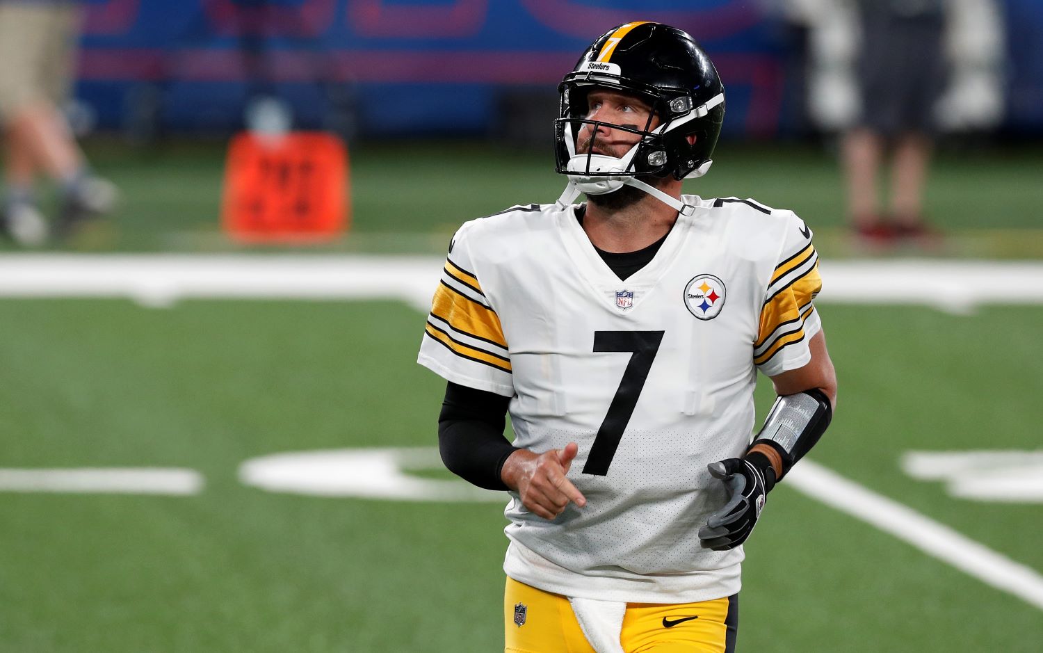 The Pittsburgh Steelers have given Ben Roethlisberger a clear ultimatum, but does that mean the aging QB will remain in the AFC North?