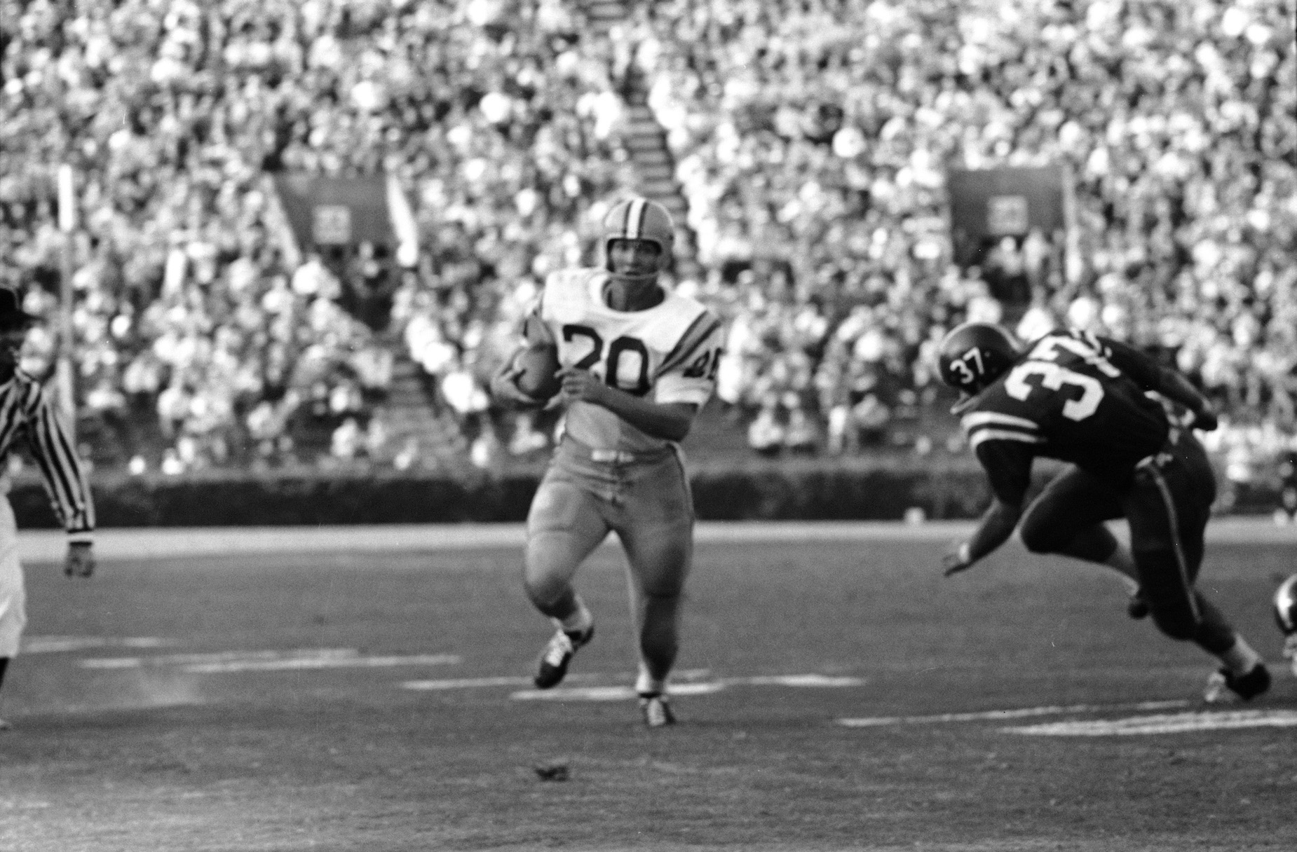 LSU’s Billy Cannon Won the Heisman Trophy, Played Pro Football, and Counterfeited $6 Million Before Finding Redemption as a Prison Dentist