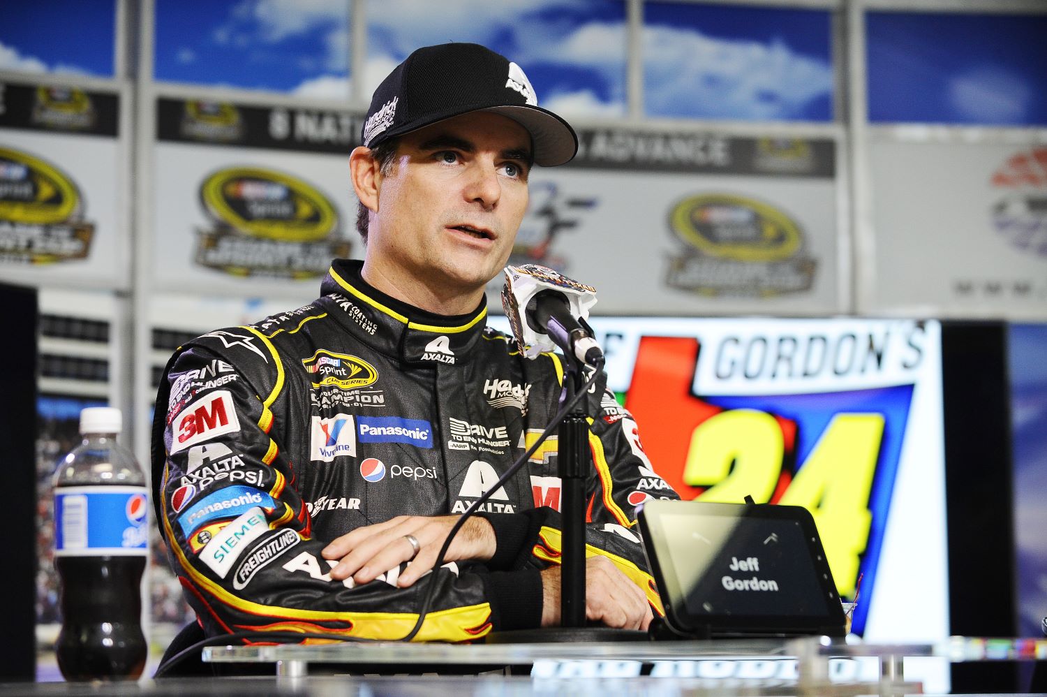 NASCAR Legend Jeff Gordon is Missing More Than $30 Million From His Bank Account Because of His Ex-Wife