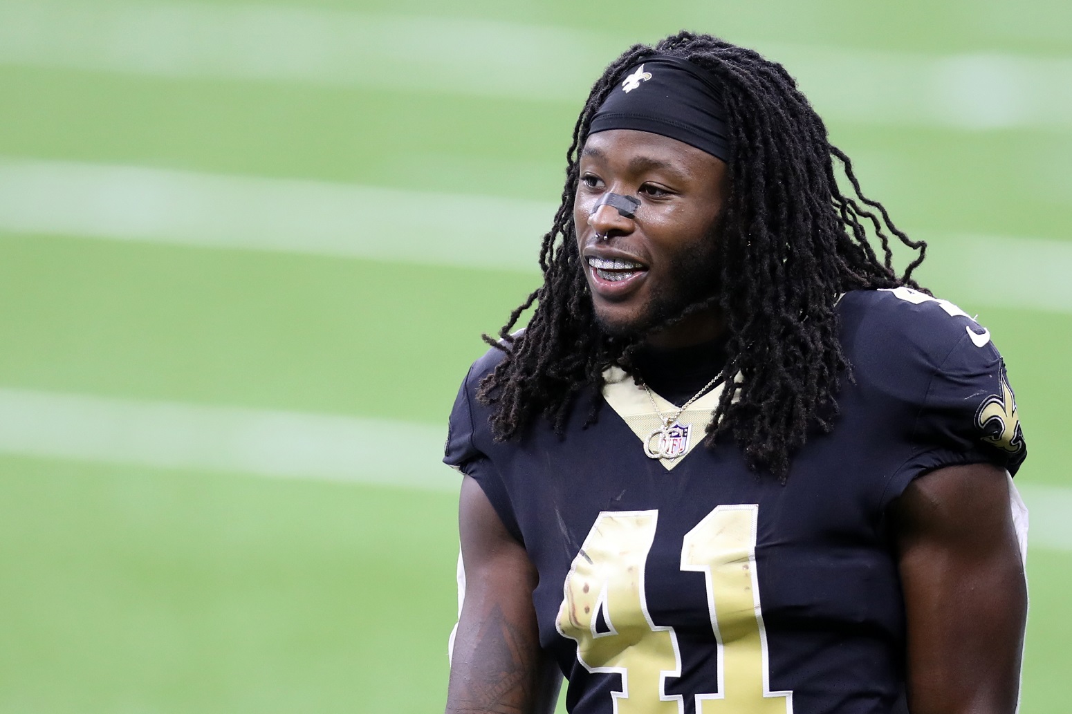 The Saints Are Going All In On Technology to Prepare Alvin Kamara to Play the Bears