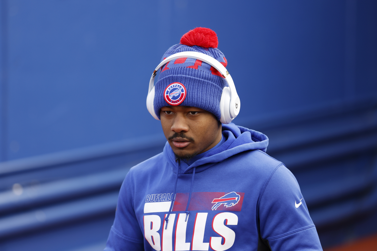 Stefon Diggs warms up before a Bills game