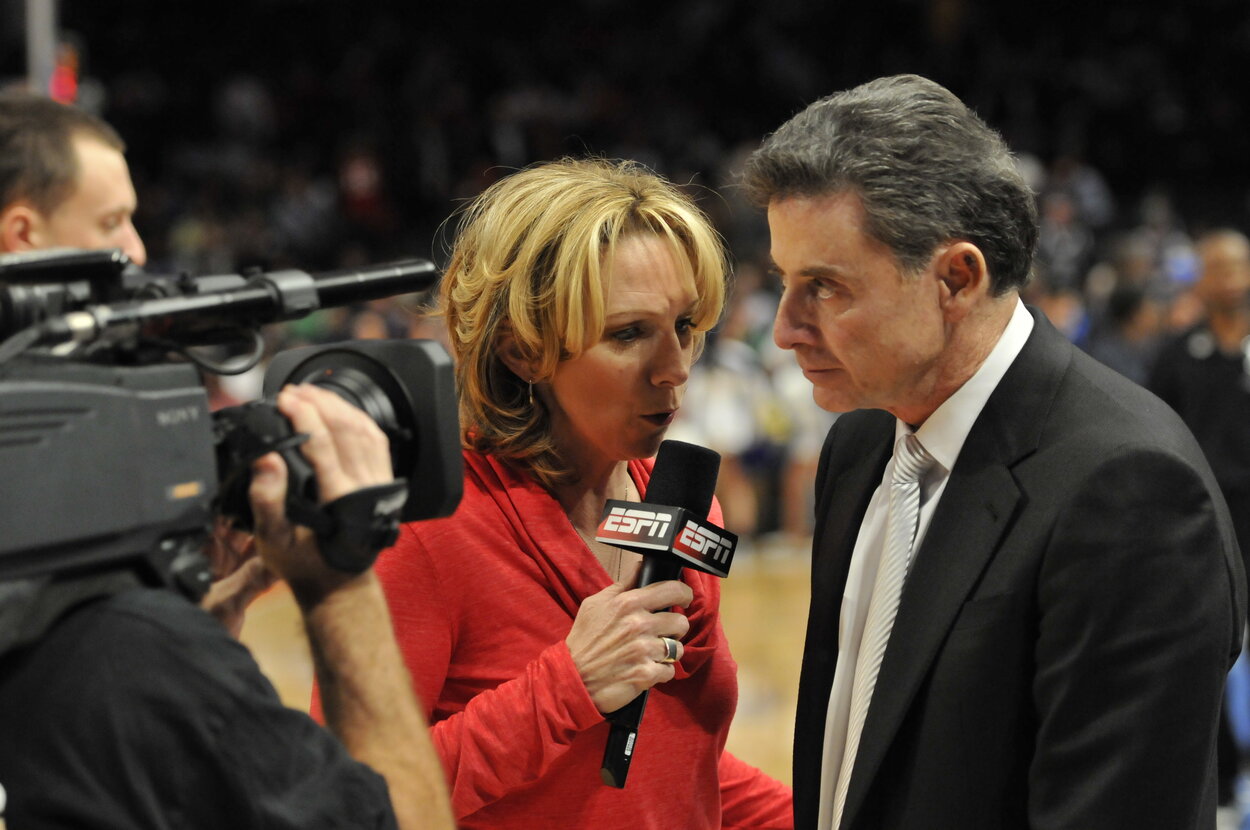 Beth Mowins Is About to Make Broadcasting History Yet Again