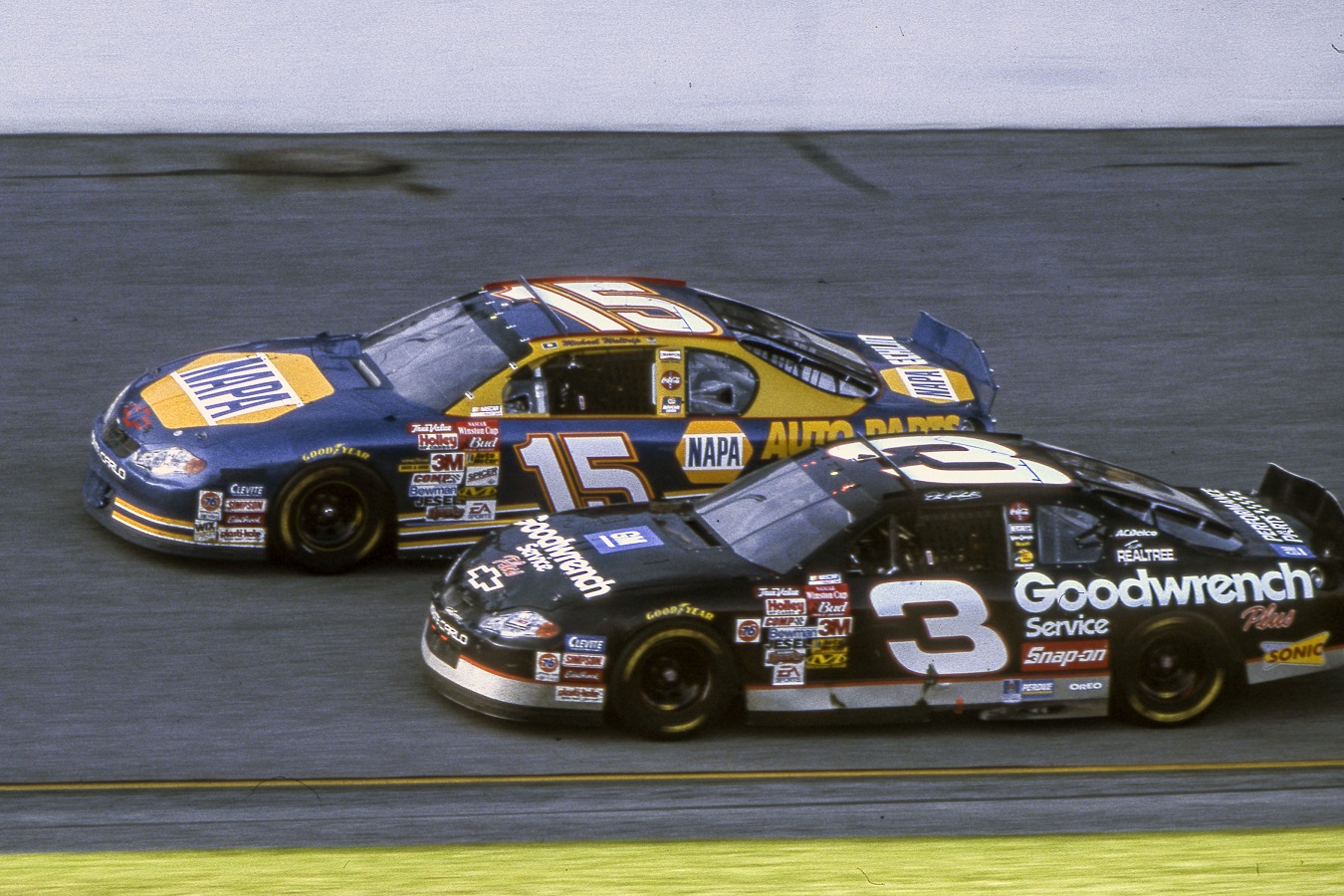 Michael Waltrip and Dale Earnhardt at the 2001 Daytona 500
