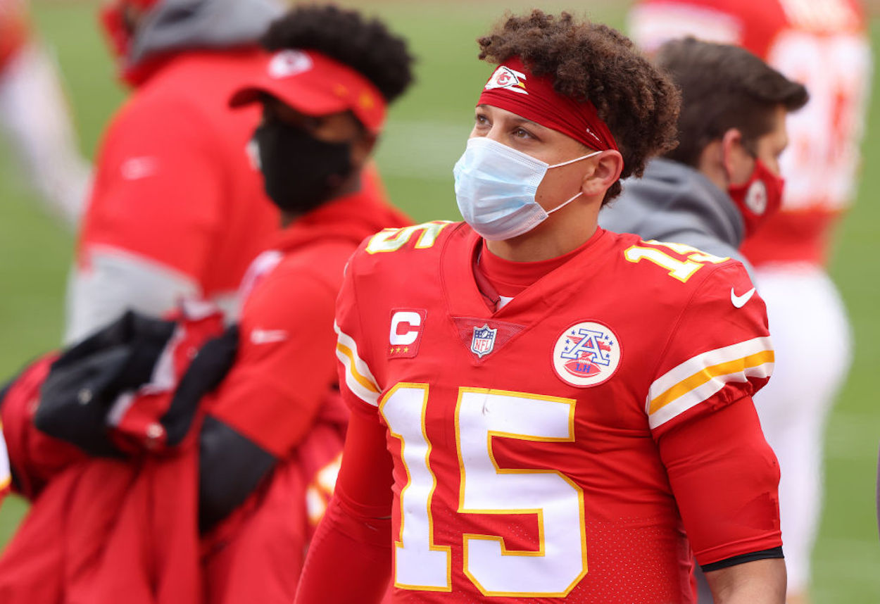 Patrick Mahomes will play in Super Bowl 55 despite battling turf toe, but the latest update on his injury should frighten Chiefs fans.